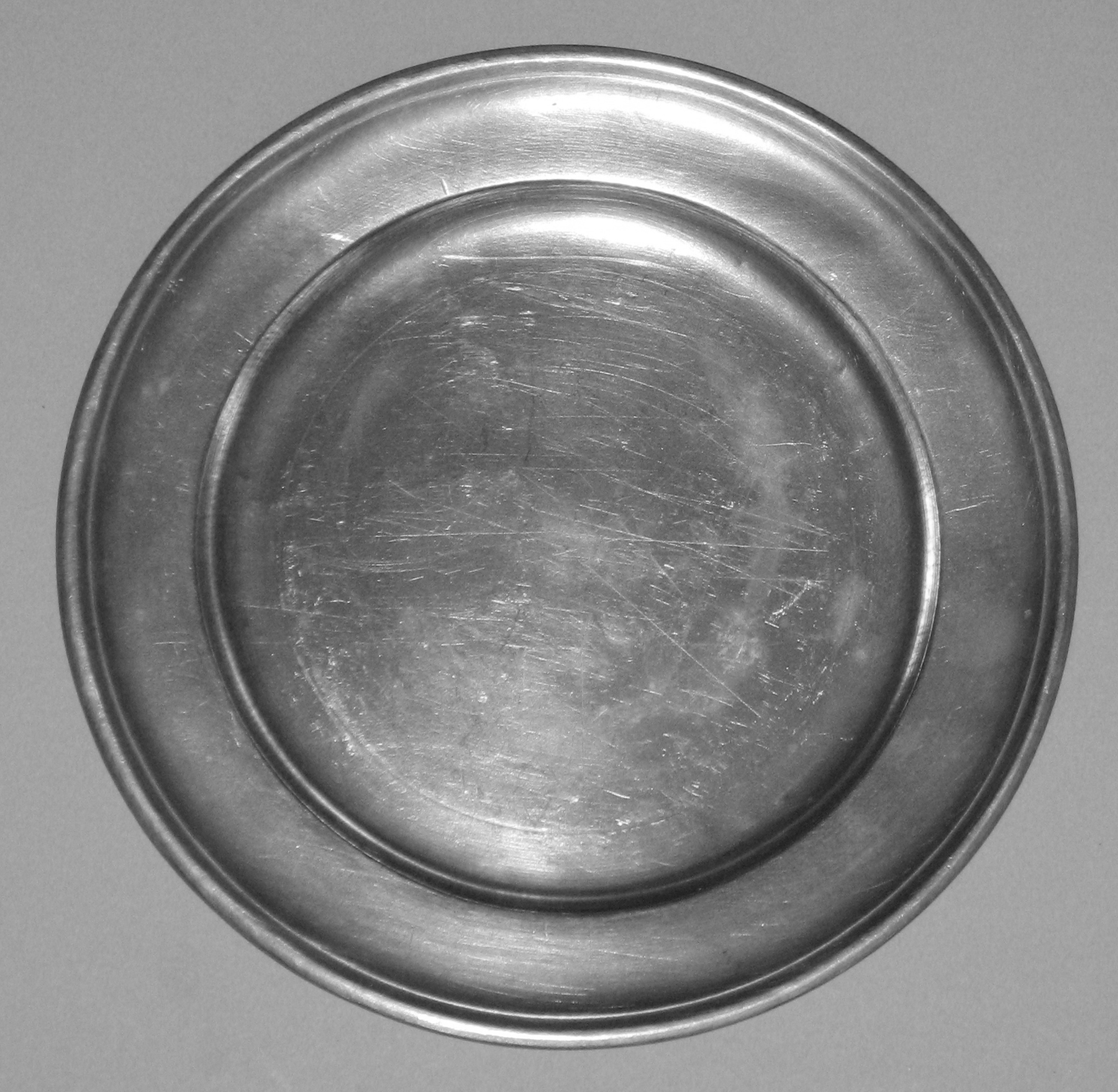 1966.1183 Pewter plate