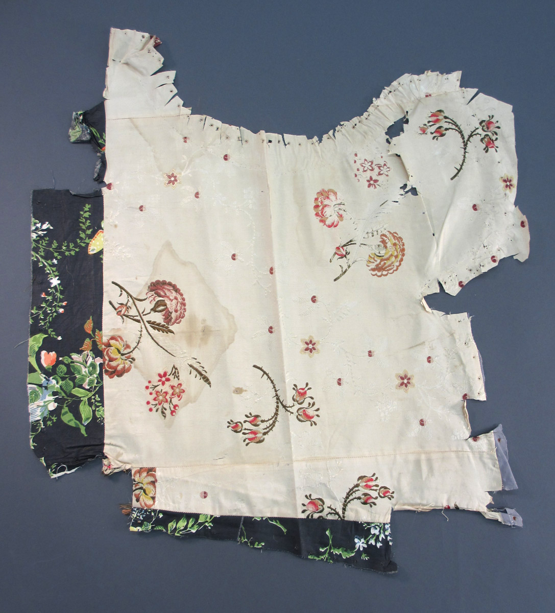 1952.0174 A Textile, woven obverse