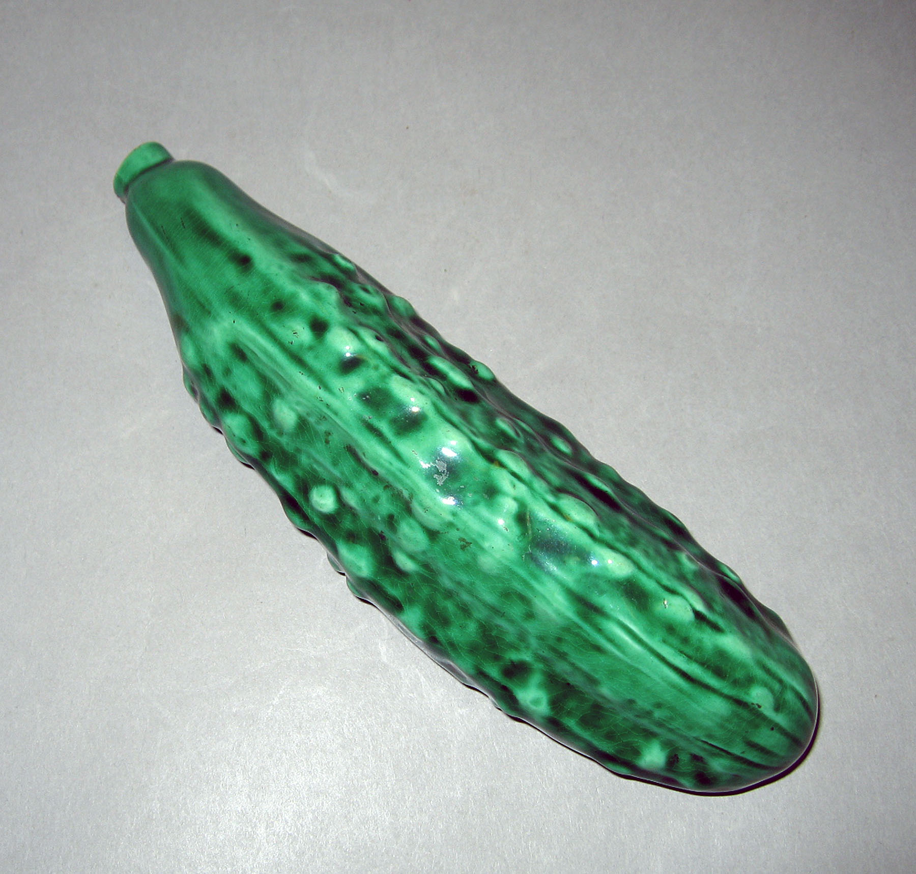 1955.0709.003 Green-glaze creamware flask