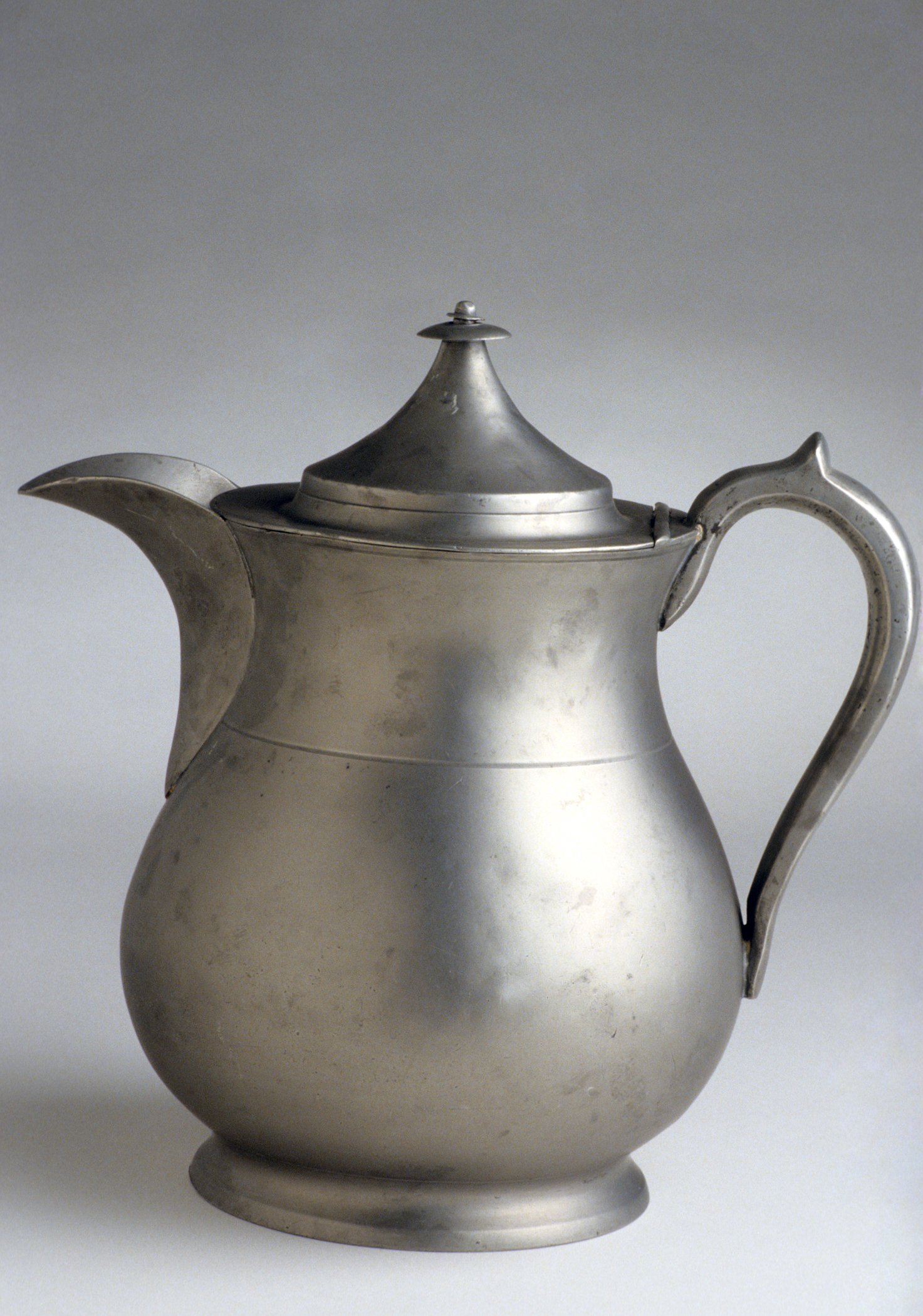 1956.0046.009 Pewter pitcher