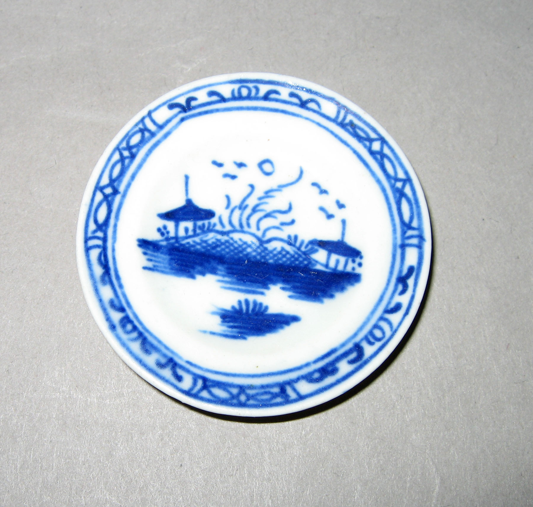 1965.0560.001 Miniature plate