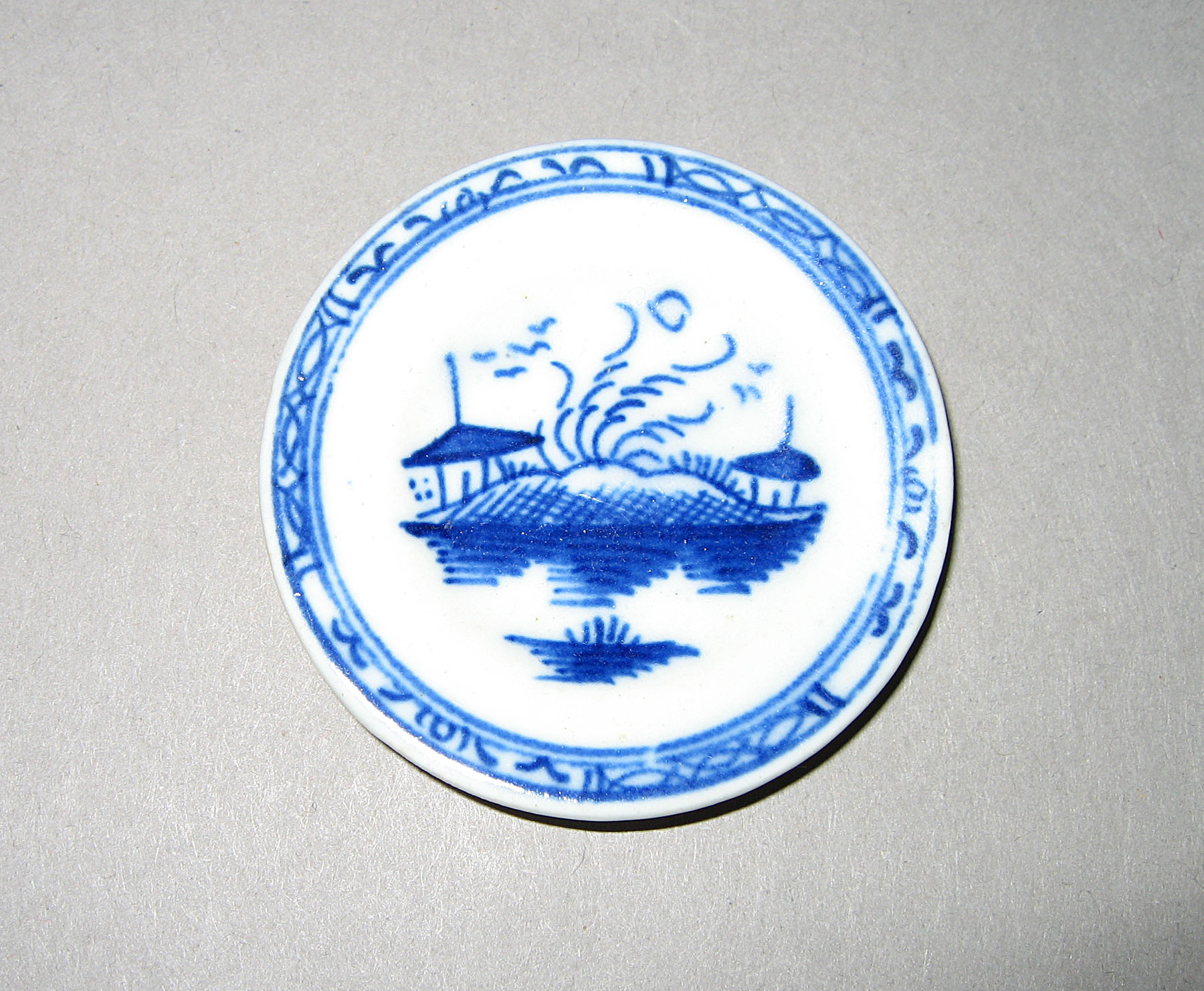 1965.0560.006 Miniature plate
