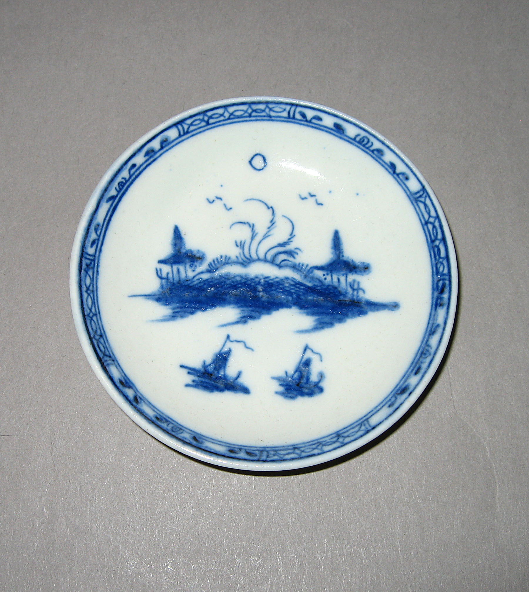 1965.0561.005 Miniature saucer