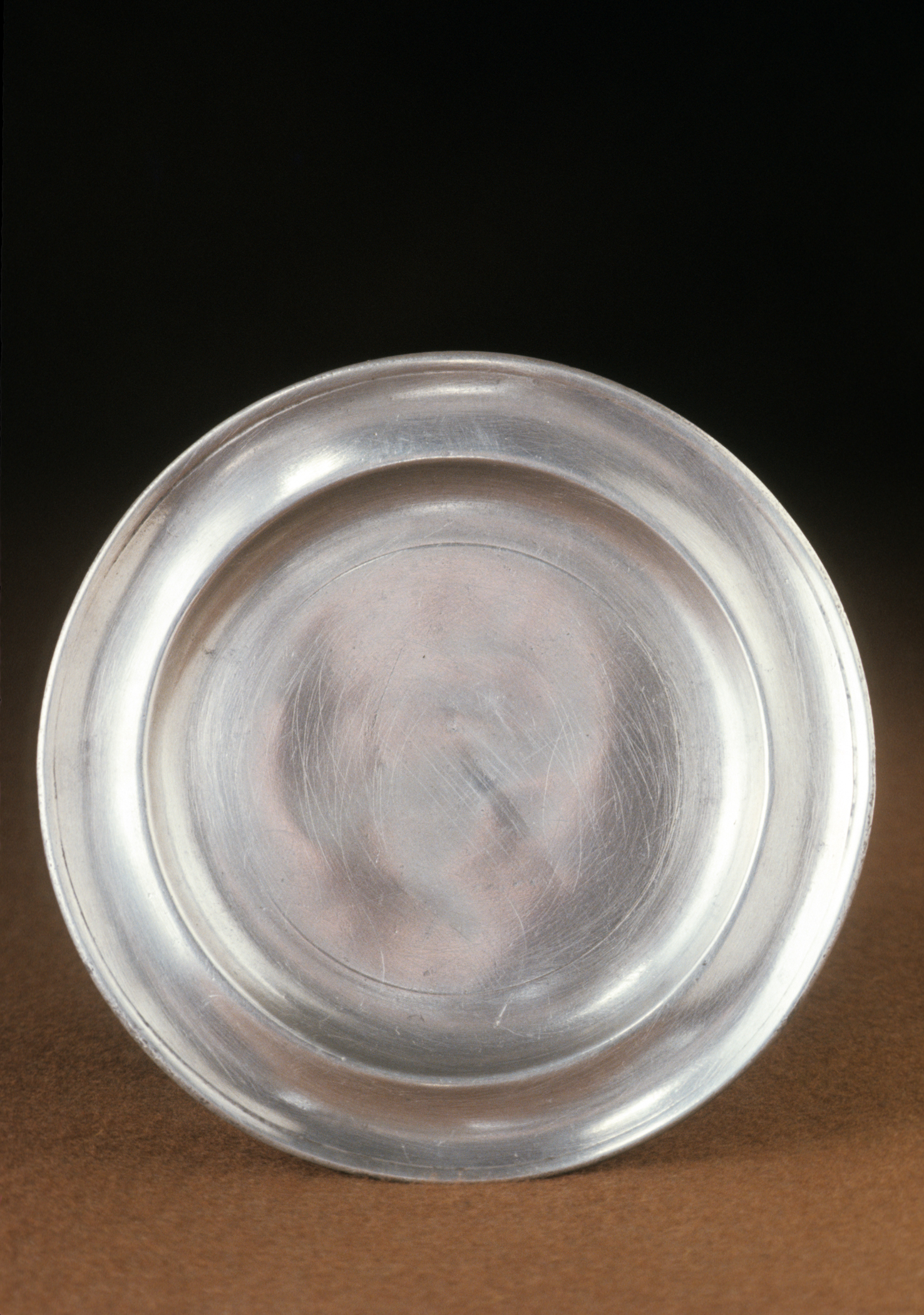 1962.0606 Pewter plate