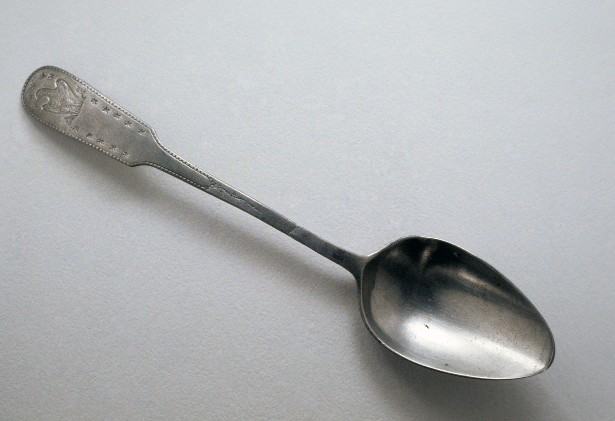 1965.1689.001 Pewter spoon