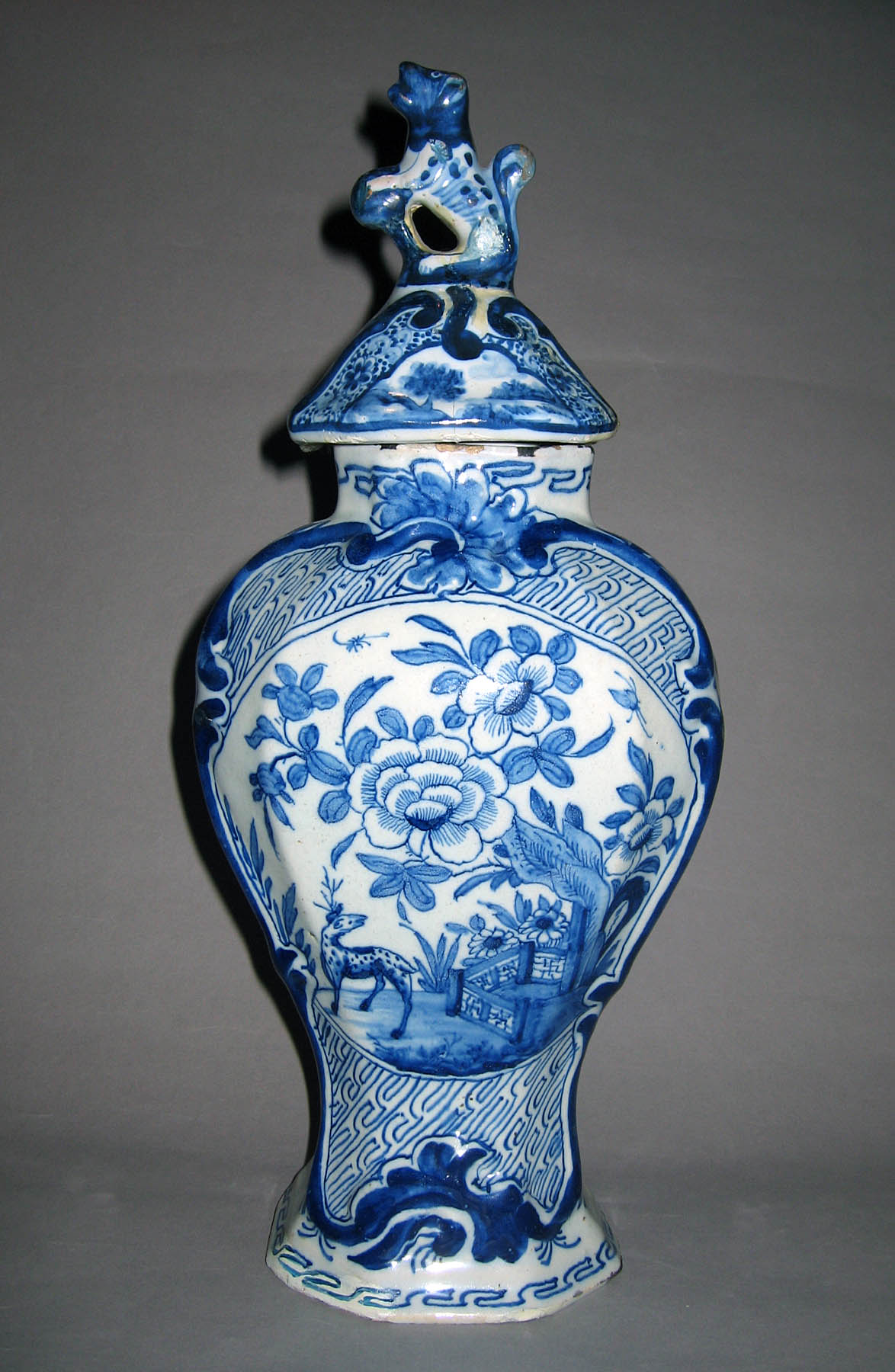 1960.0084.005 A, B Delft covered vase