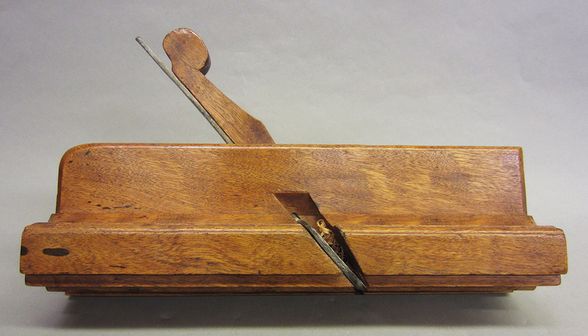1975.0267.013 Molding plane, overall side 1
