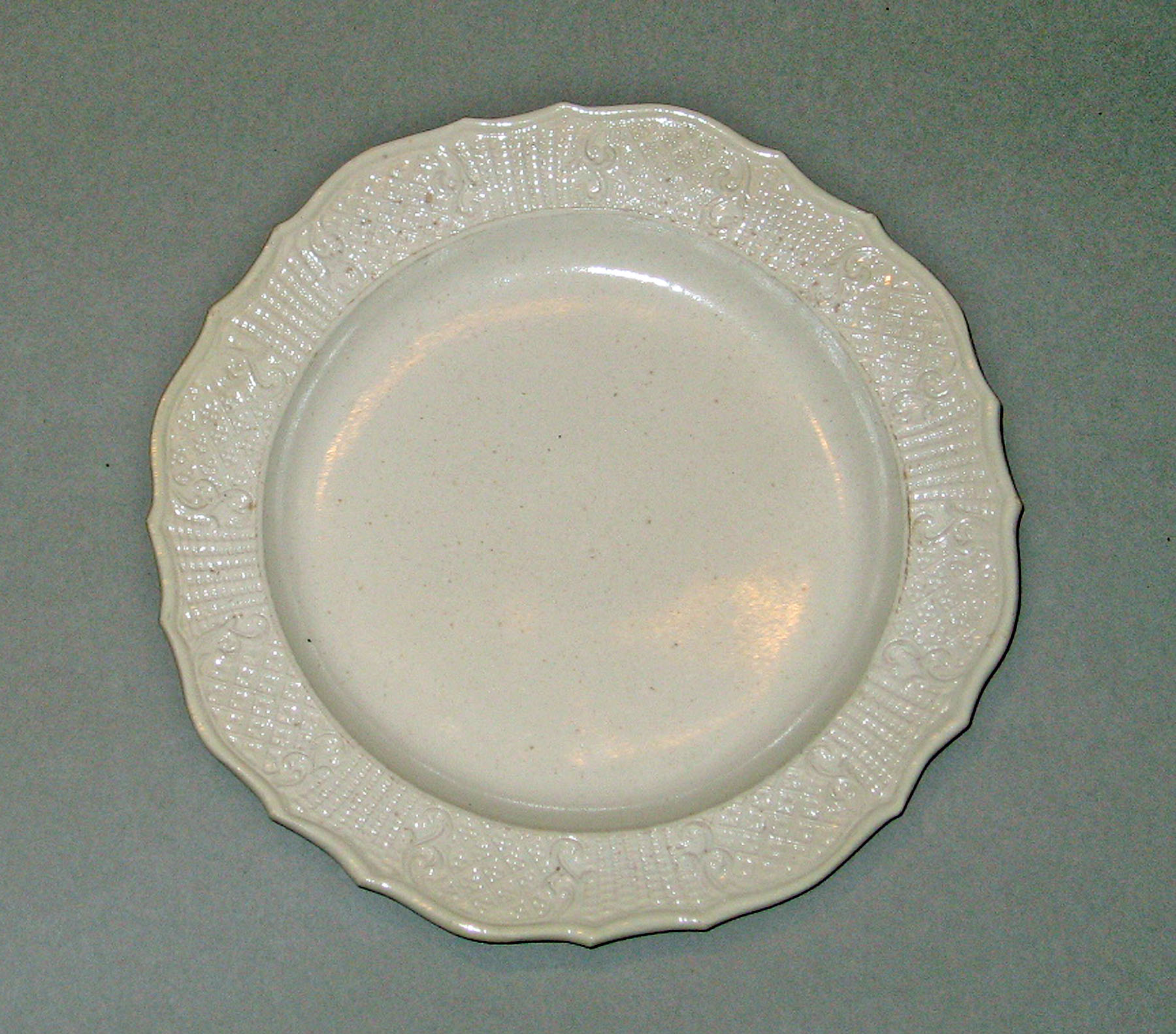 1958.0813 Stoneware plate