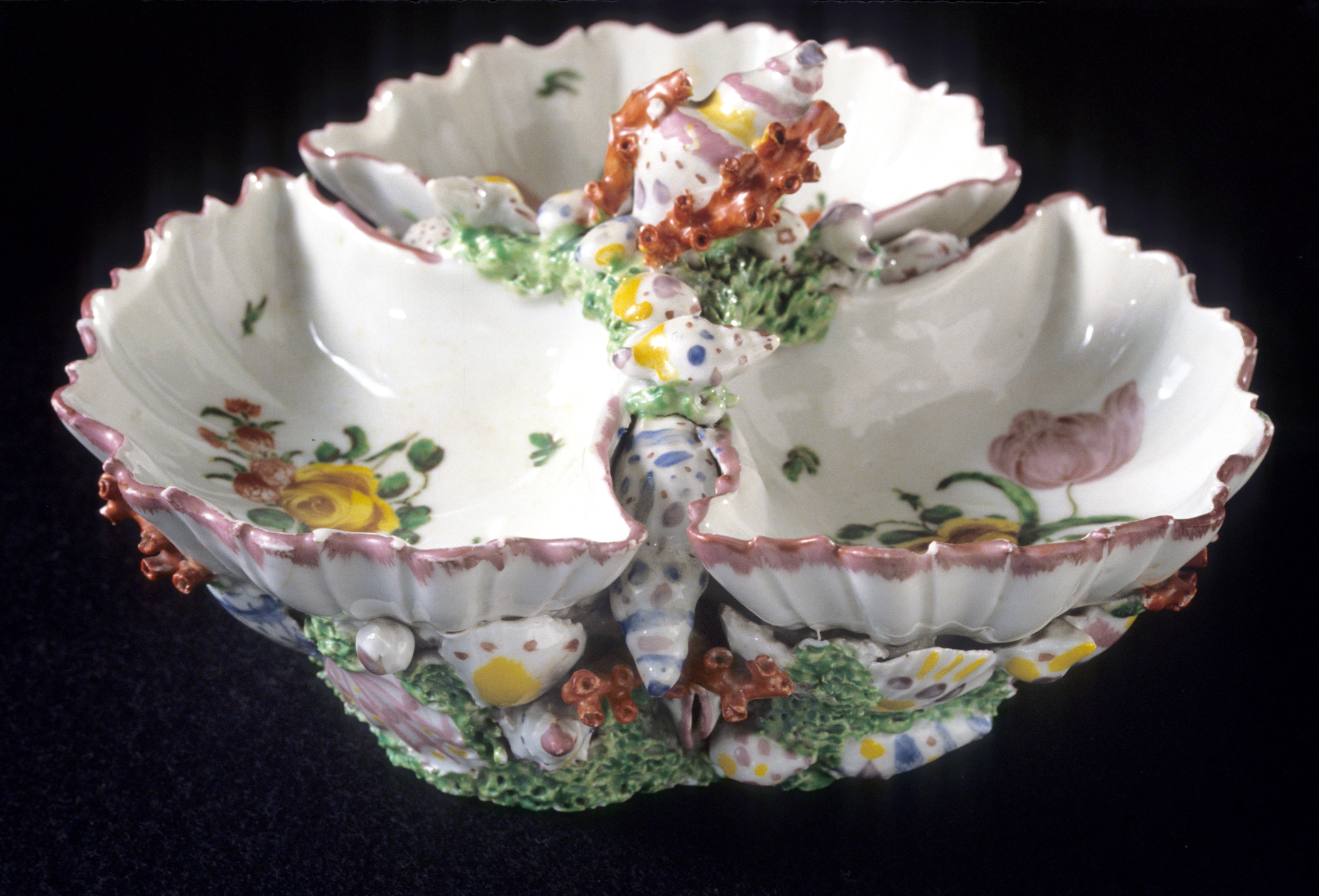1978.0072 Plymouth porcelain sweetmeat dish