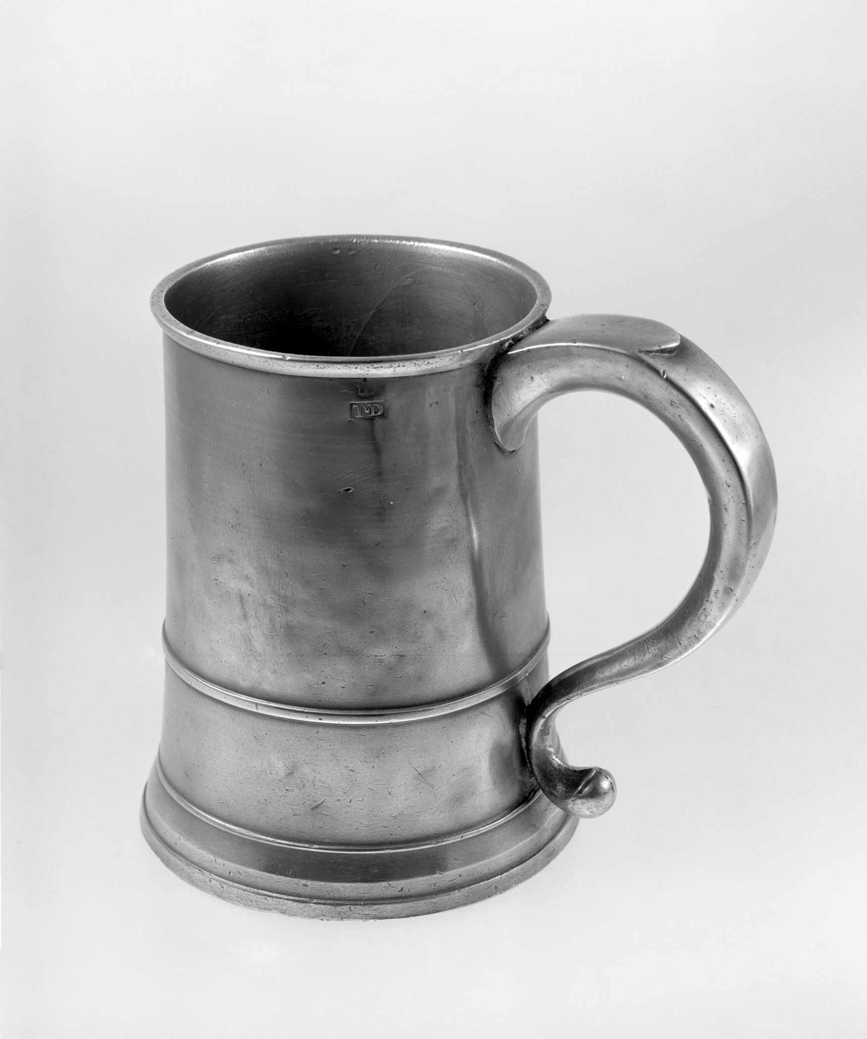 1958.0636 Pewter mug