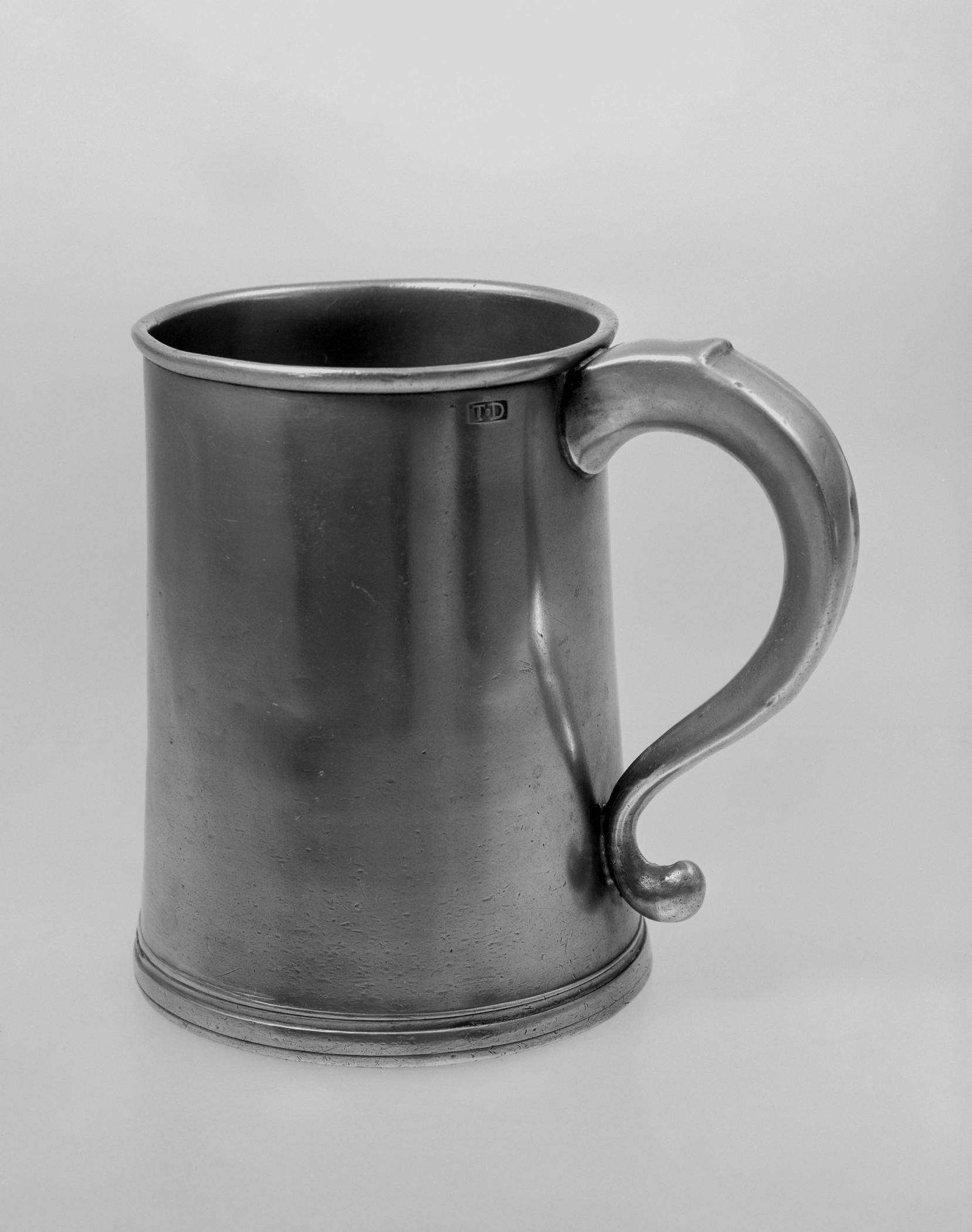 1958.0638 Pewter mug