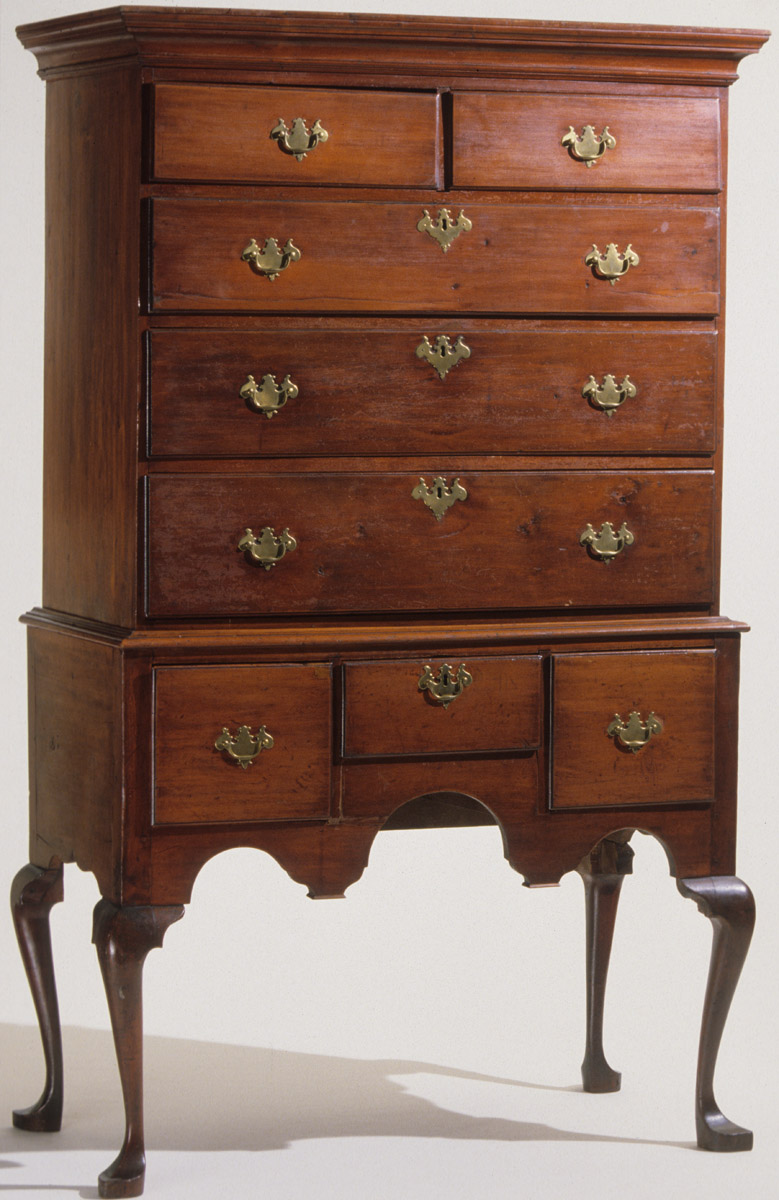 1953.0105 Chest of drawers
