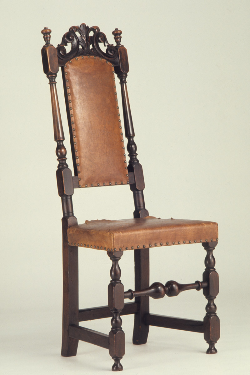 1954.0540 Chair, view 2