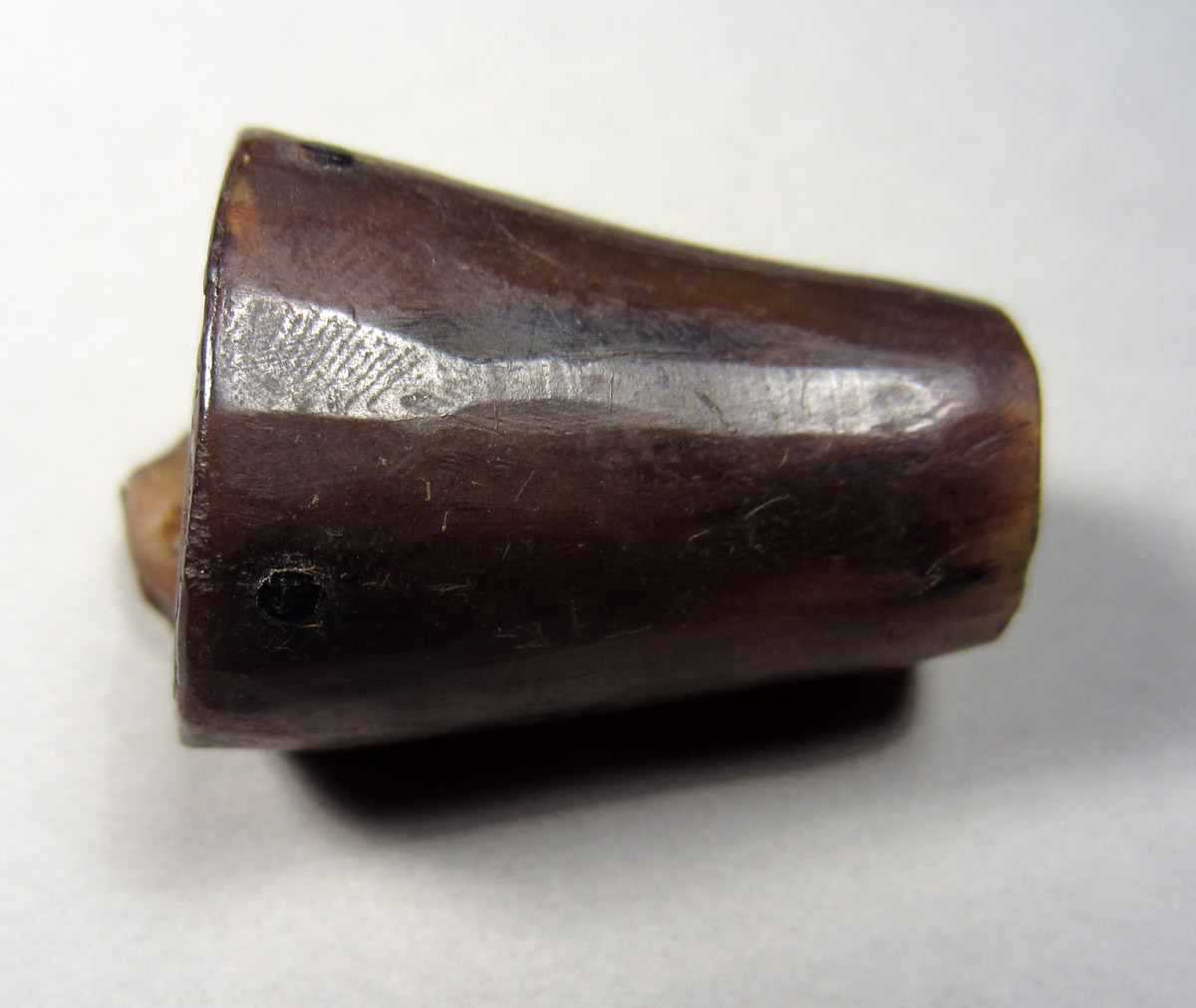 1957.0026.677 Miniature powder horn, View 3