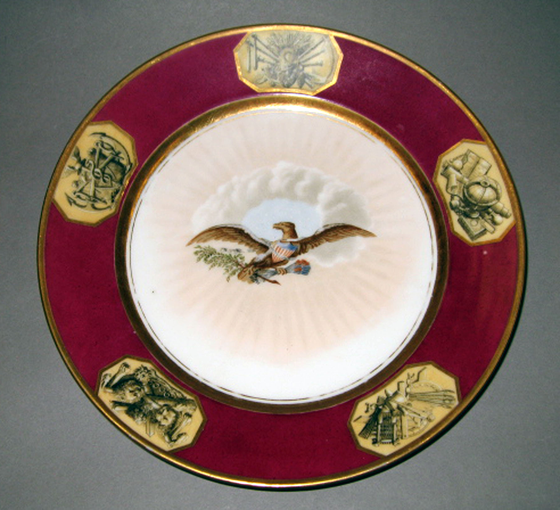 1958.1606.016 Porcelain plate