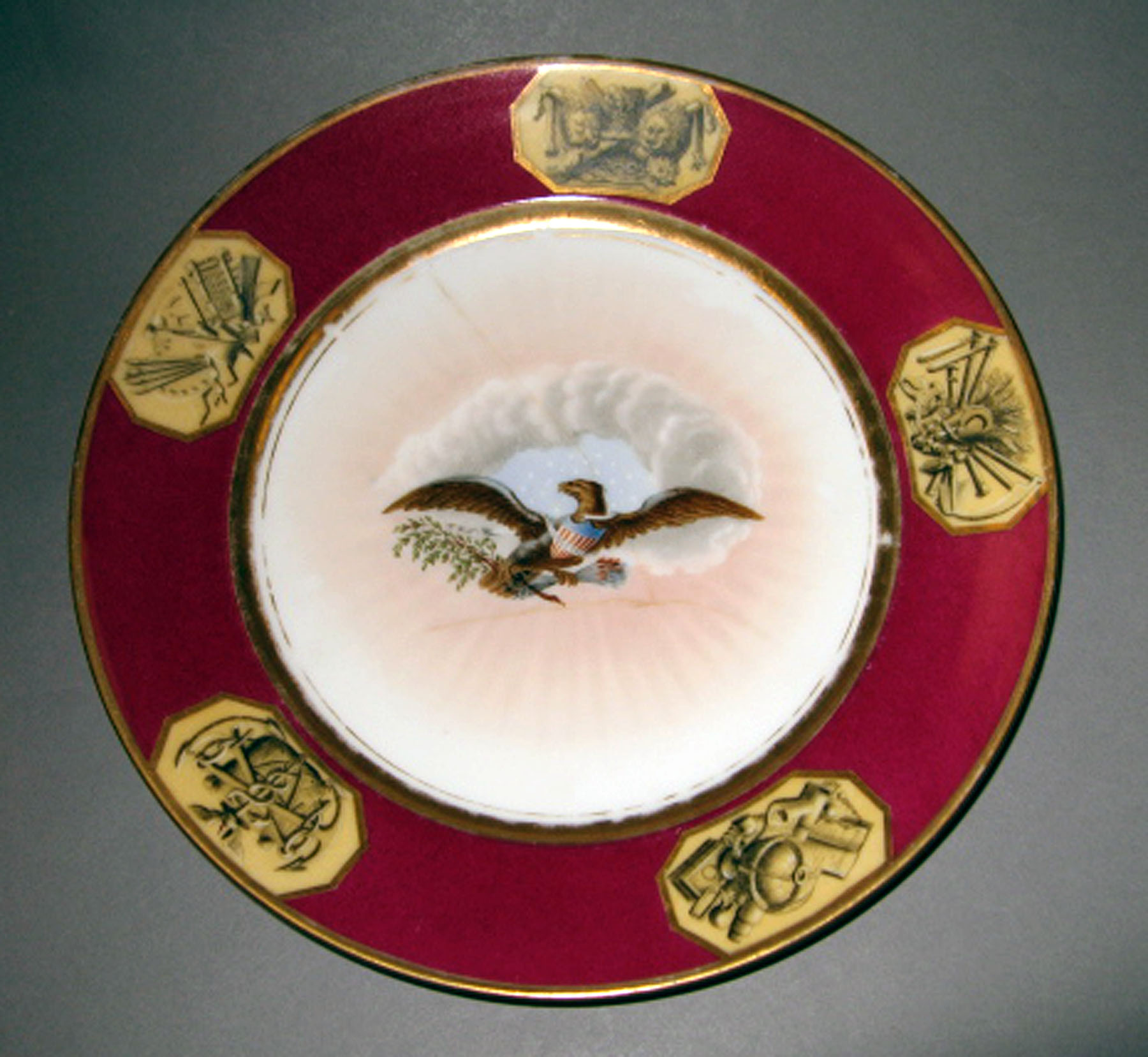 1958.1606.005 Porcelain plate