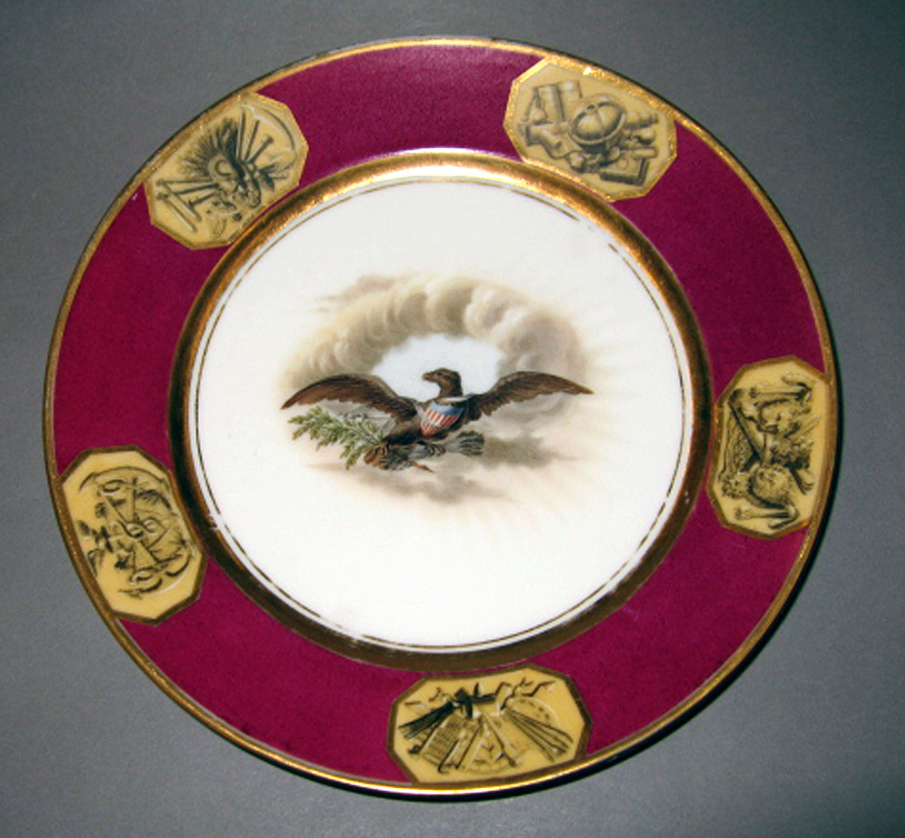 1958.1606.031 Porcelain plate