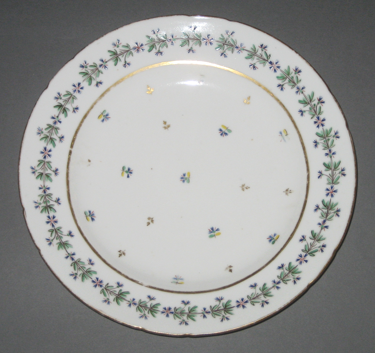 2014.0041 Porcelain plate