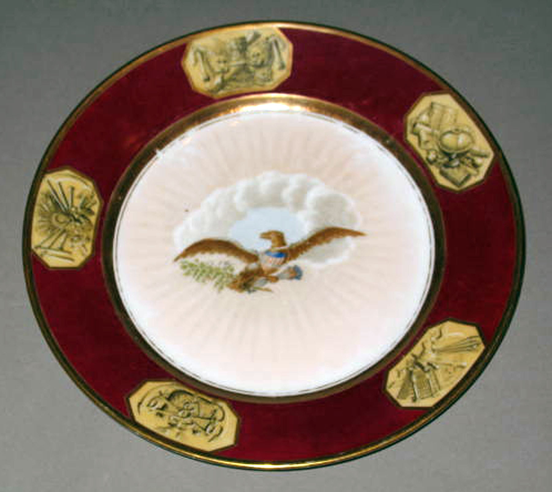 1958.1606.008 Porcelain plate