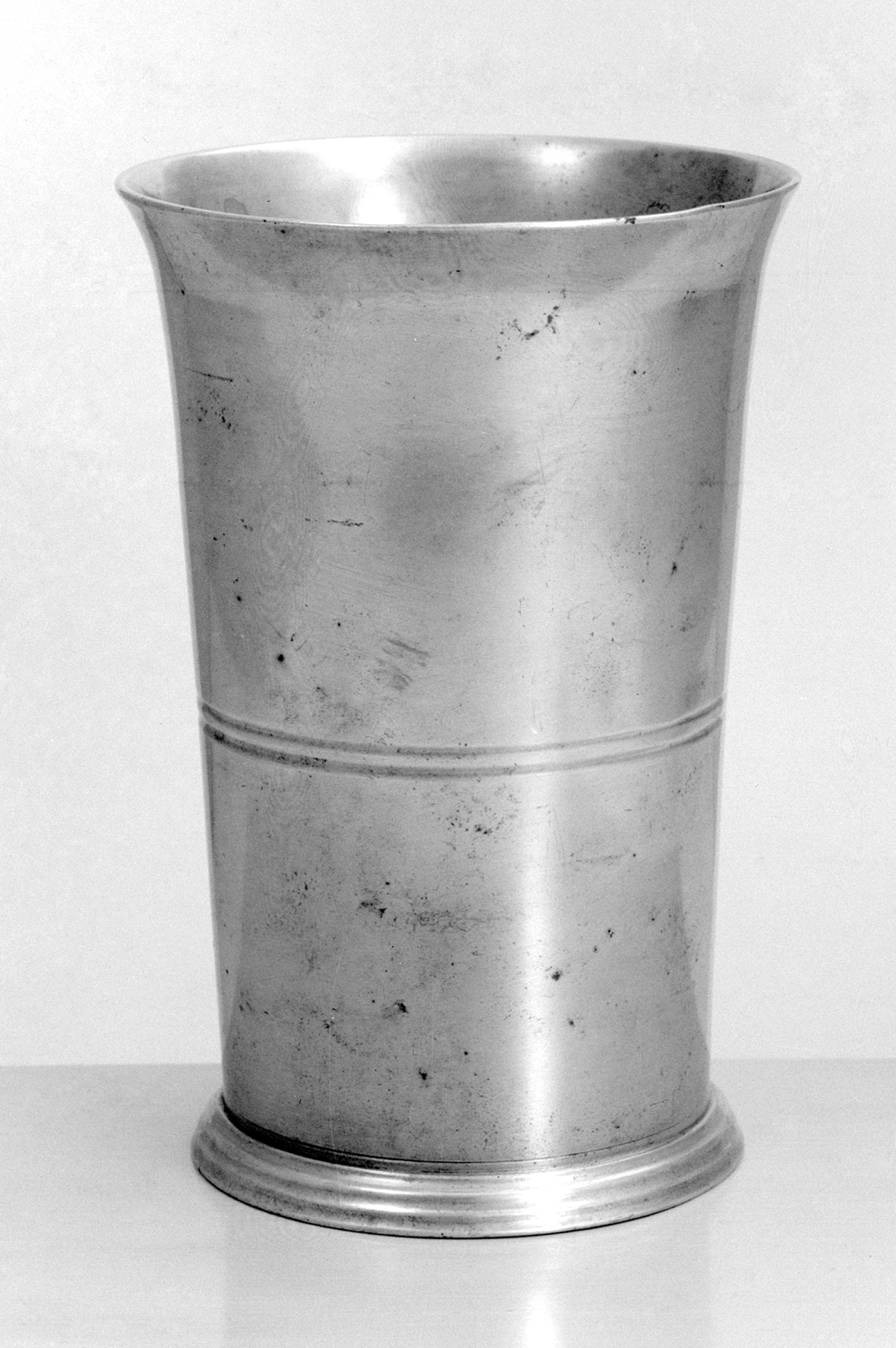 1963.0654 Pewter beaker