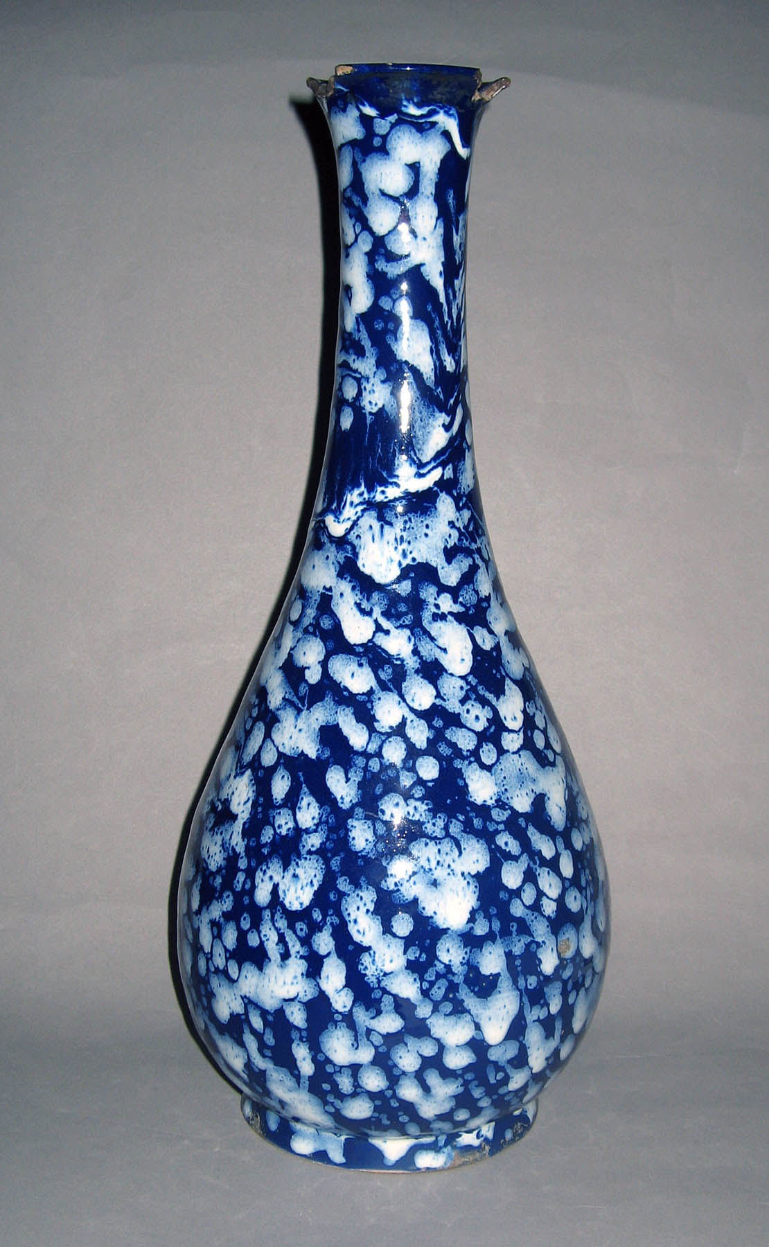 1952.0191 Earthenware vase
