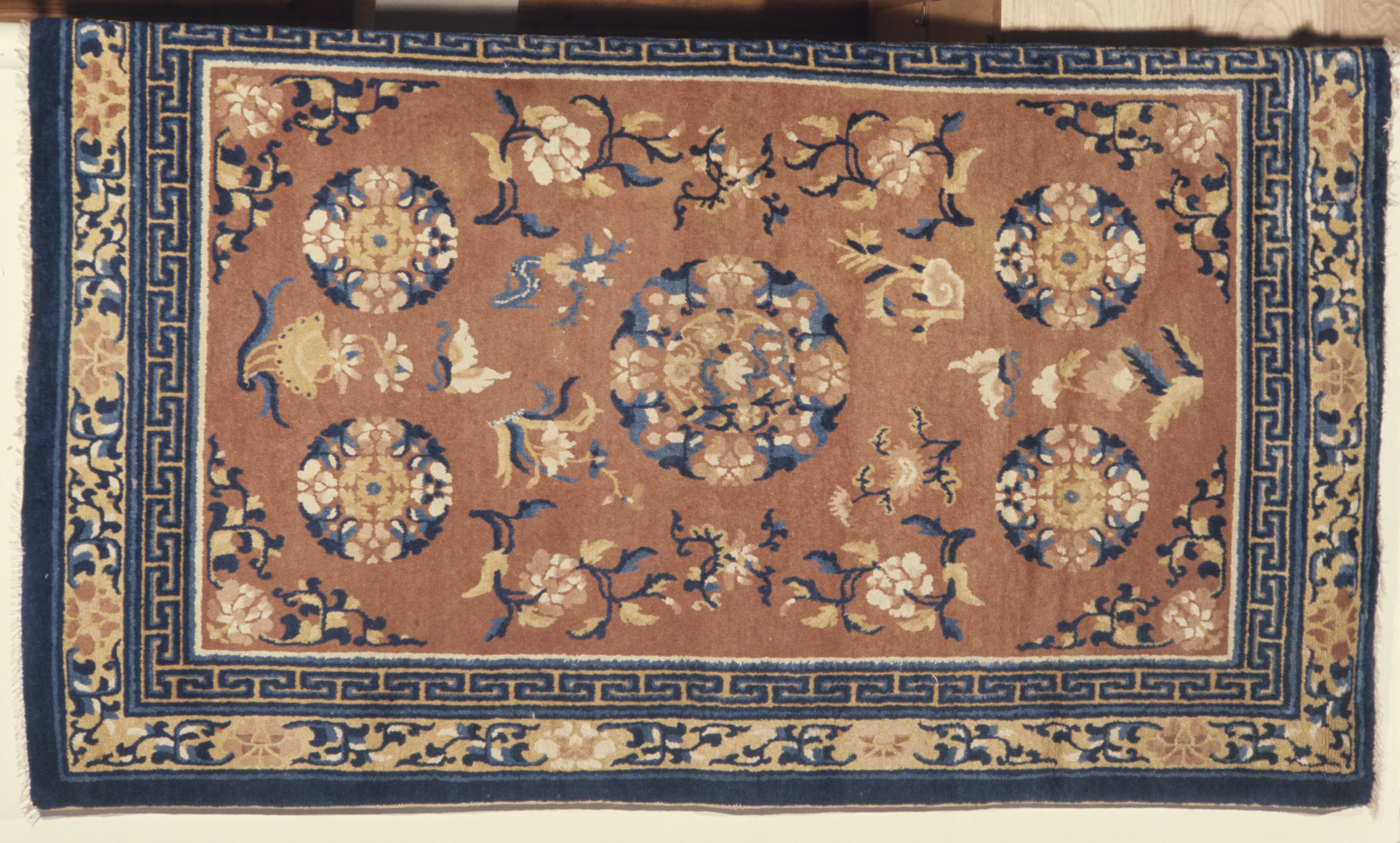 1953.0182.003 Rug, view 1