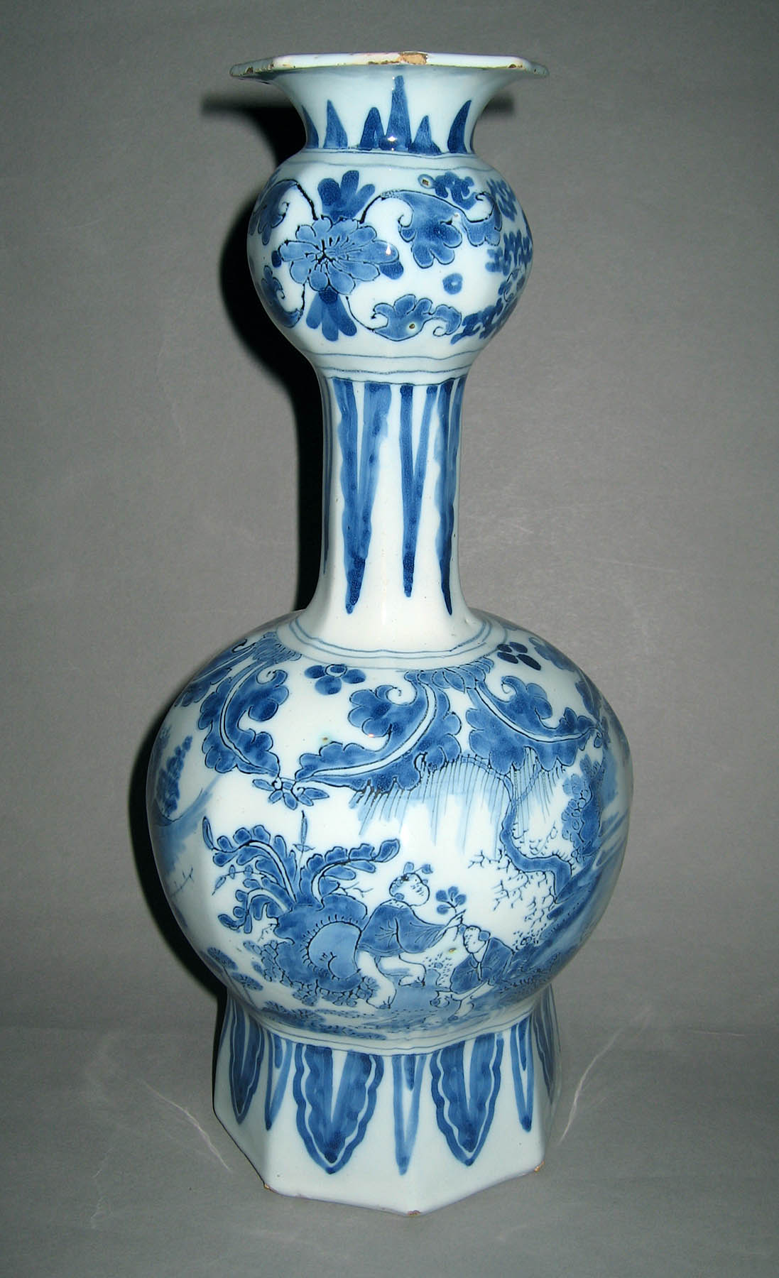 1966.1022.001 Earthenware vase