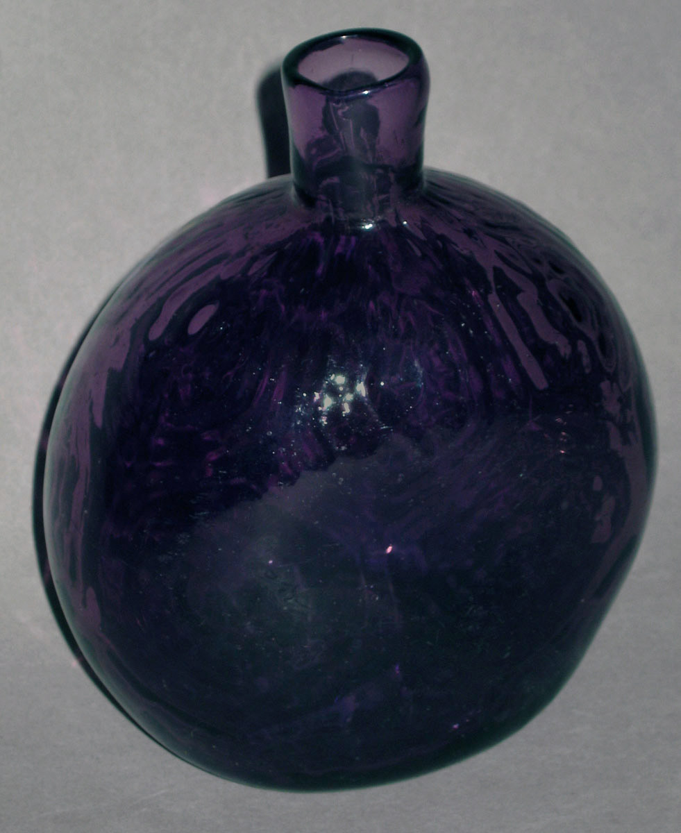 1959.3096 Glass flask