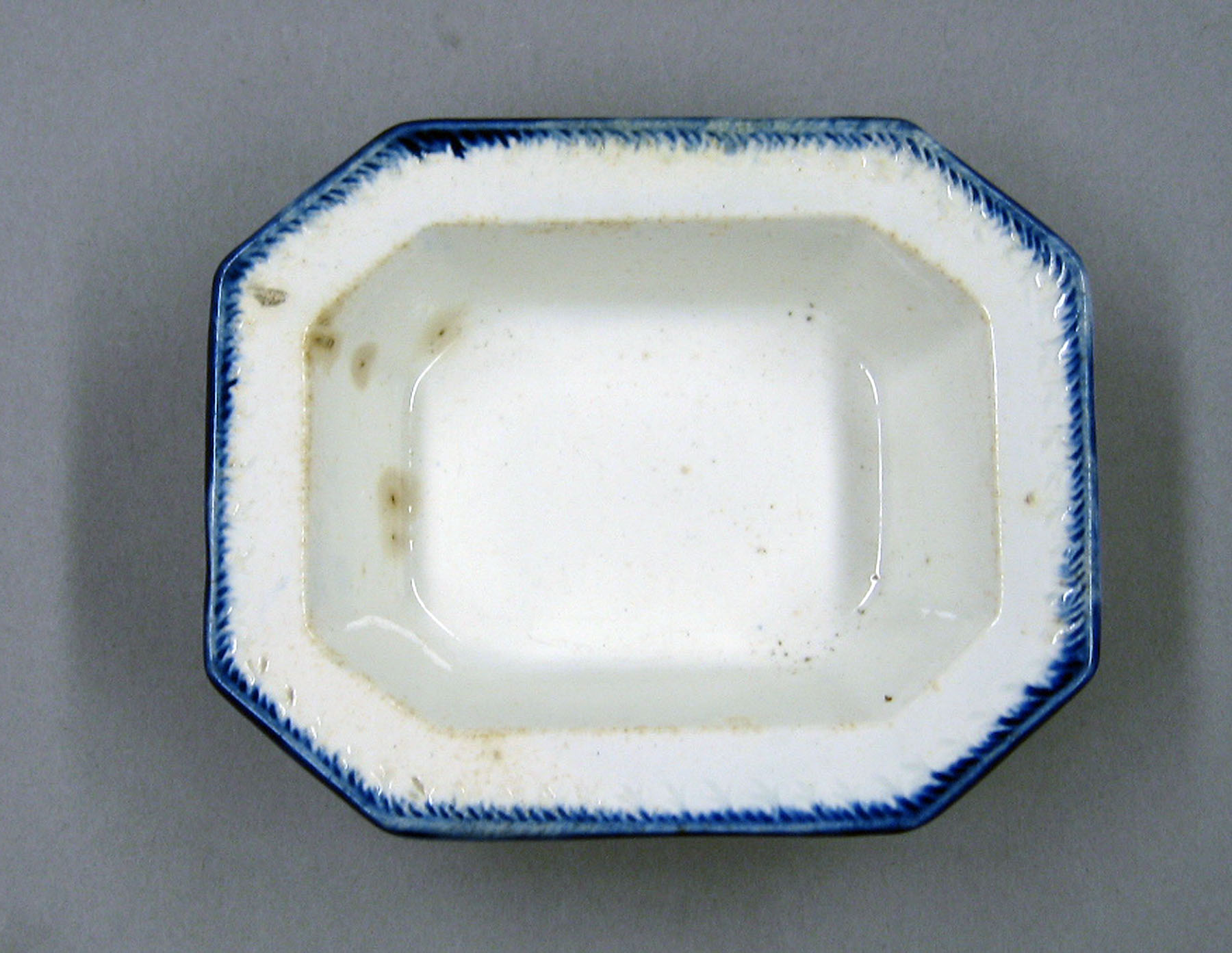 1955.0574 Pearlware Dish