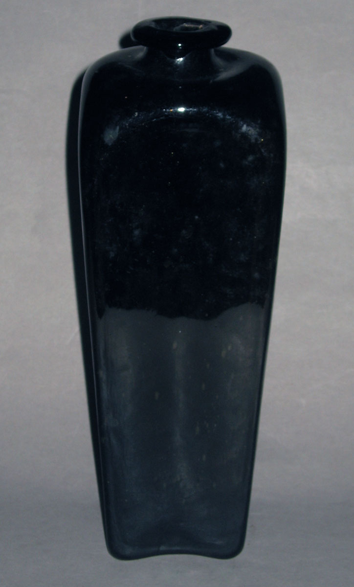 1961.0621.009 Glass case bottle