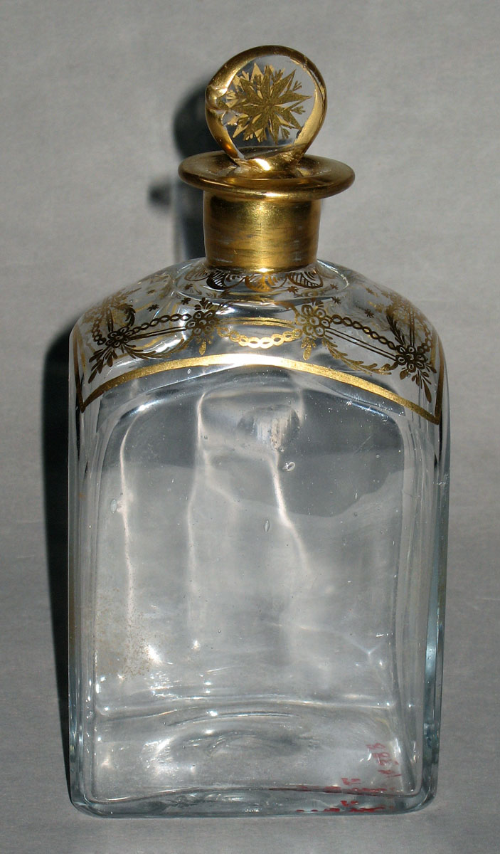 1957.0842 K Glass case bottle