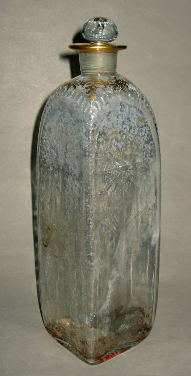1957.0841 M, MM Glass case bottle