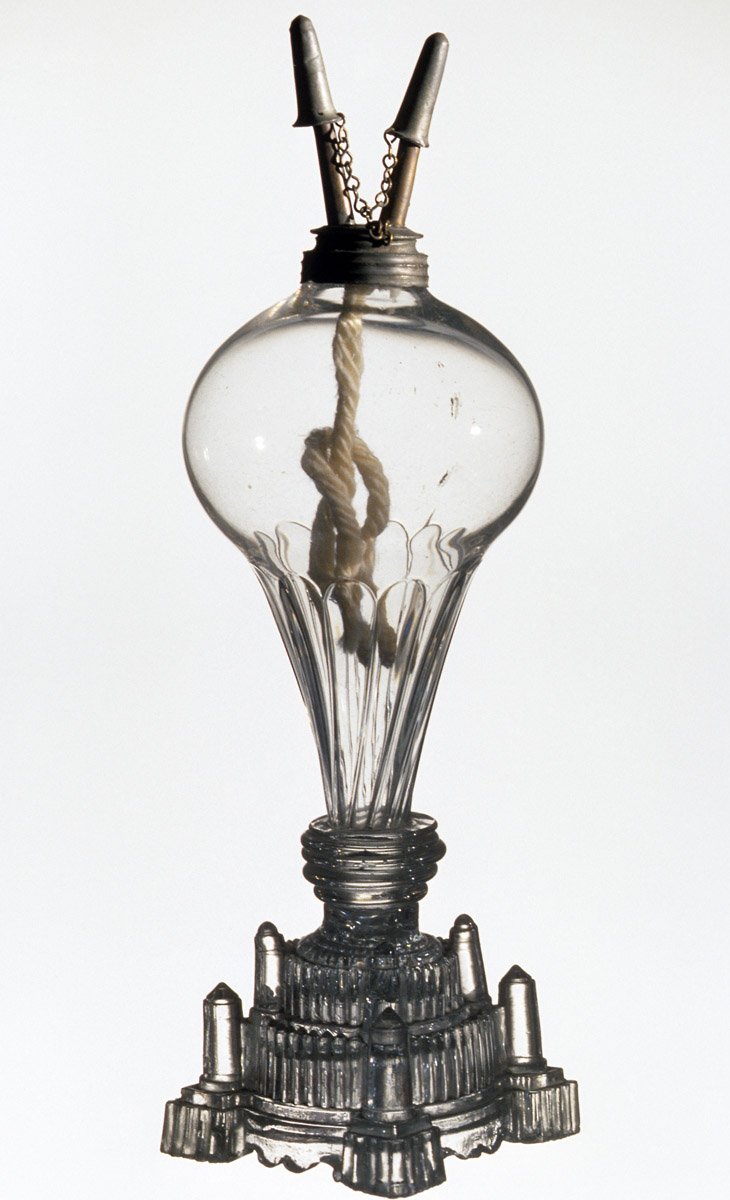 1959.1131 Glass oil lamp