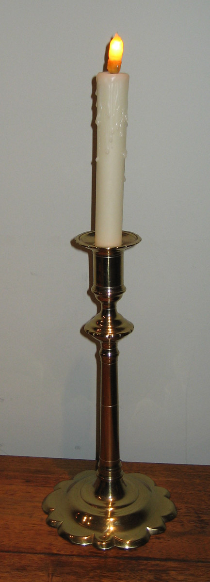 1952.0229.001 Candlestick