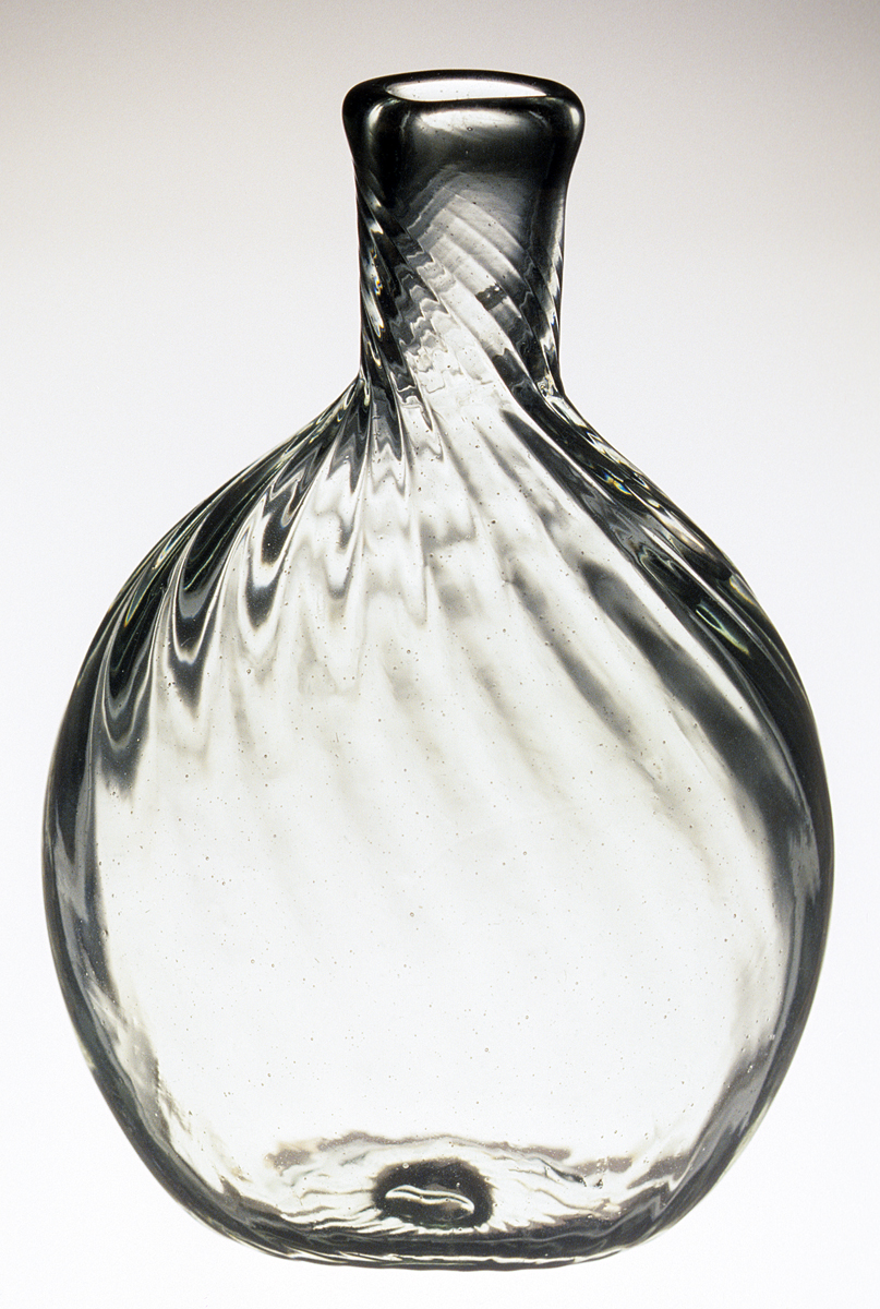 1977.0023 Glass pocket bottle