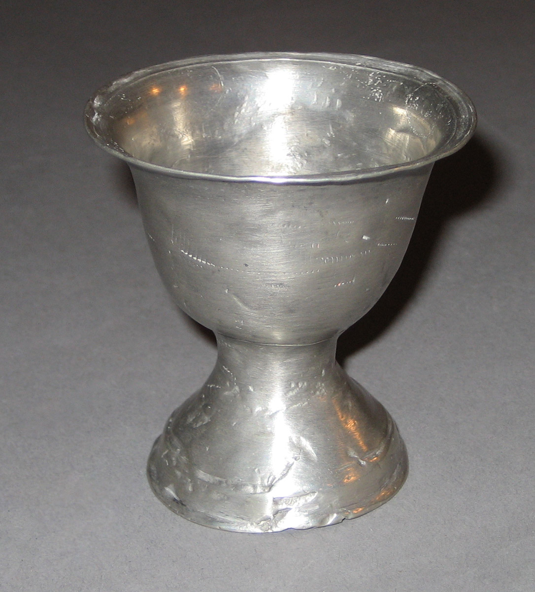 1953.0037.008 Egg cup