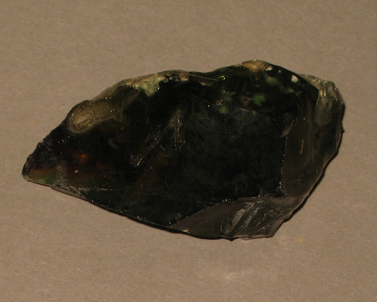 1954.0041.026 Glass fragment