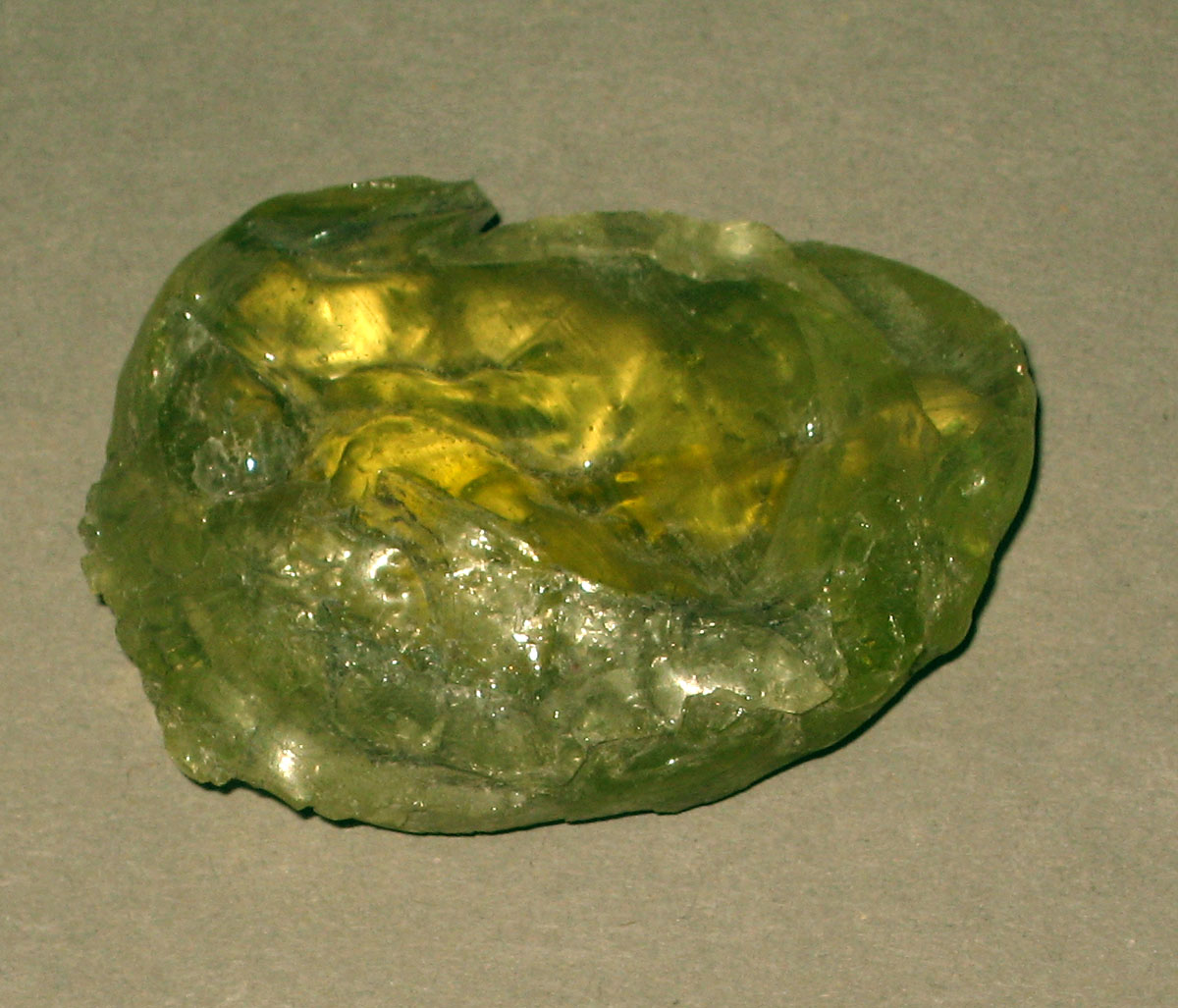 1954.0041.013 Glass fragment