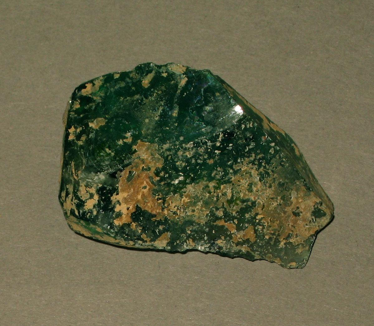 1954.0041.023 Glass fragment