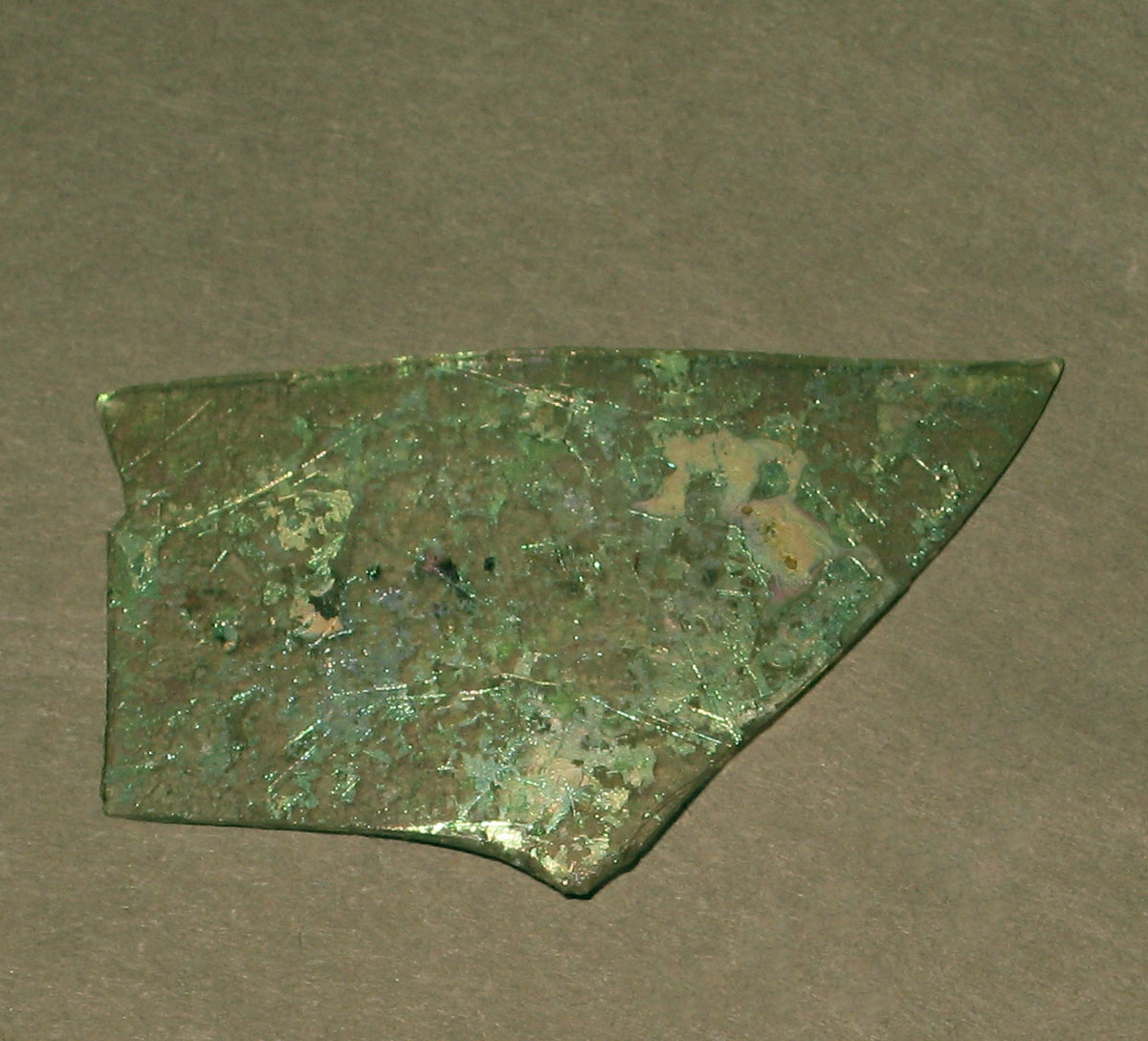 1958.0002.006.078 Glass fragment