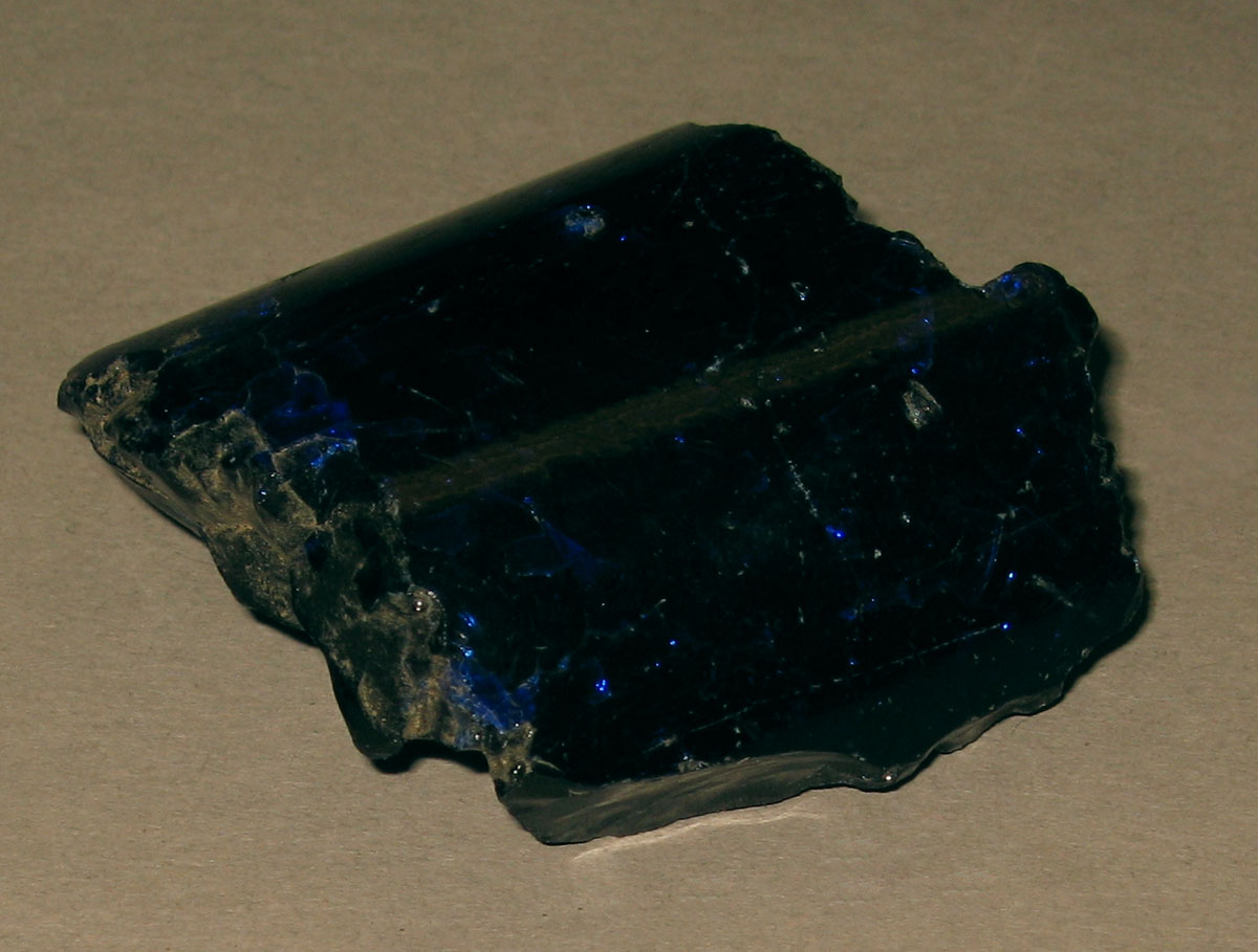 1958.0002.006.035 Glass fragment