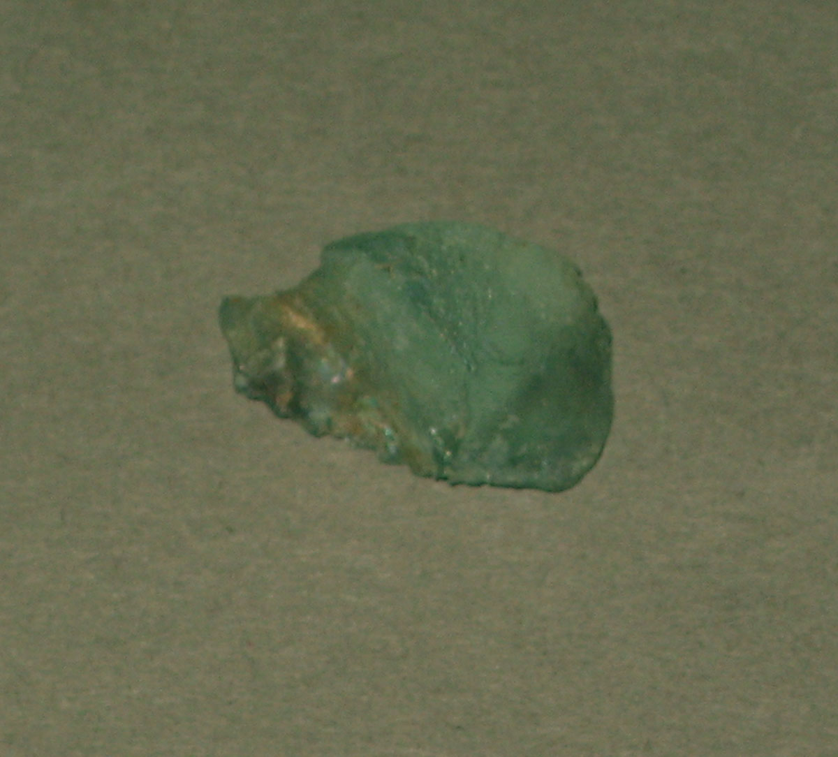 1958.0002.006.103 Glass fragment