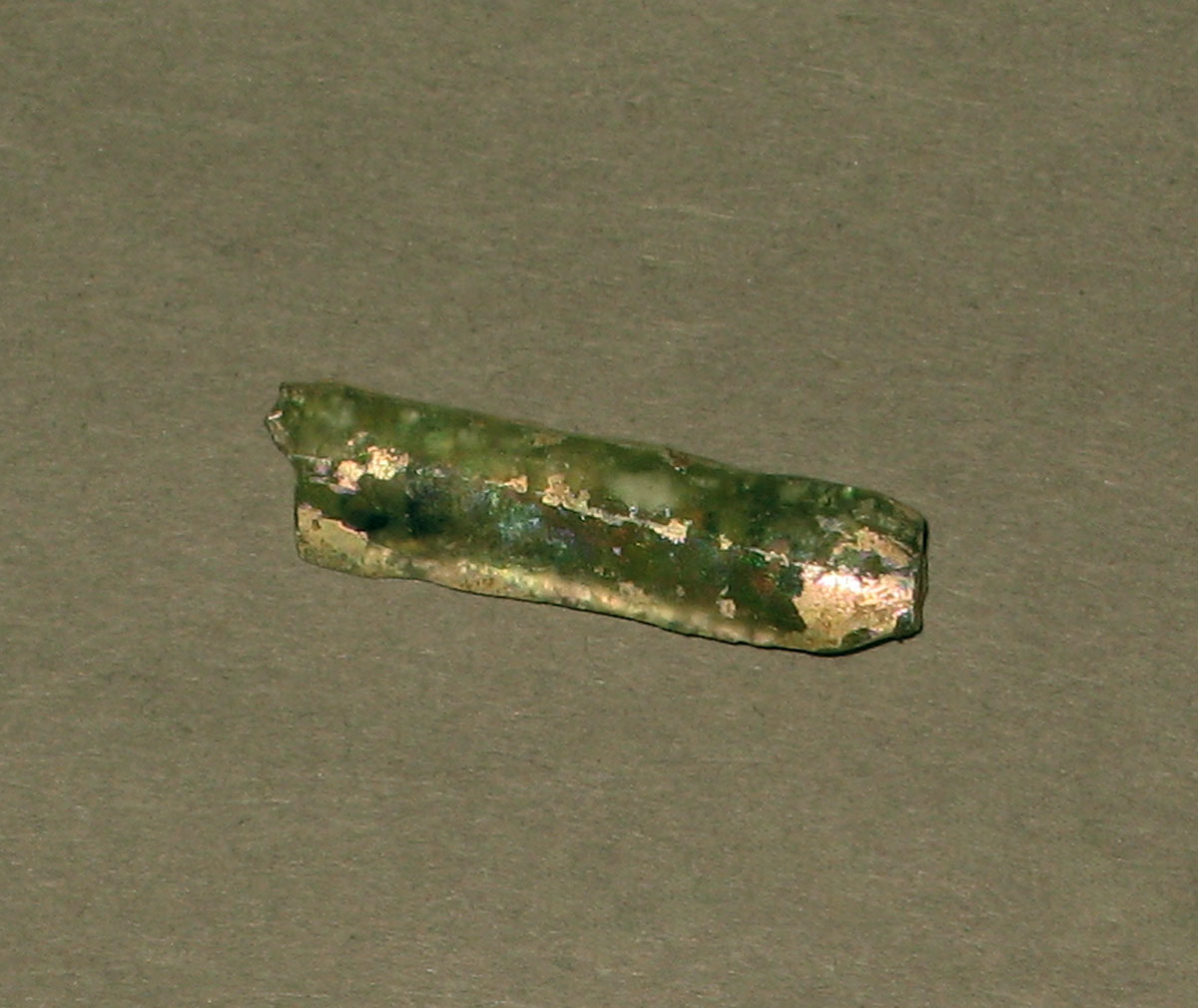 1958.0002.006.093 Glass fragment
