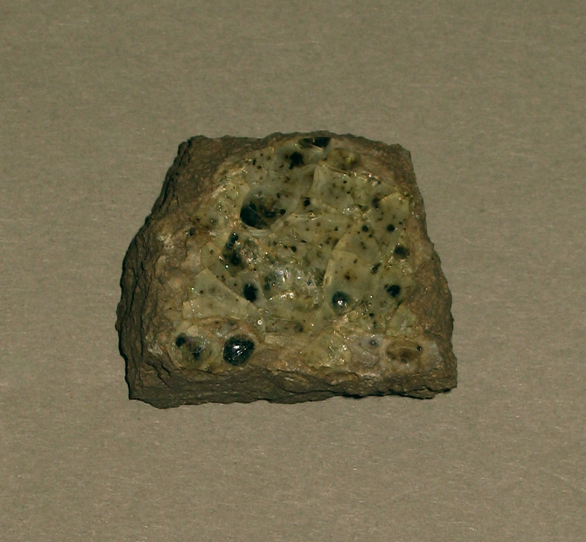 1958.0002.006.055 Frit or cullet fragment