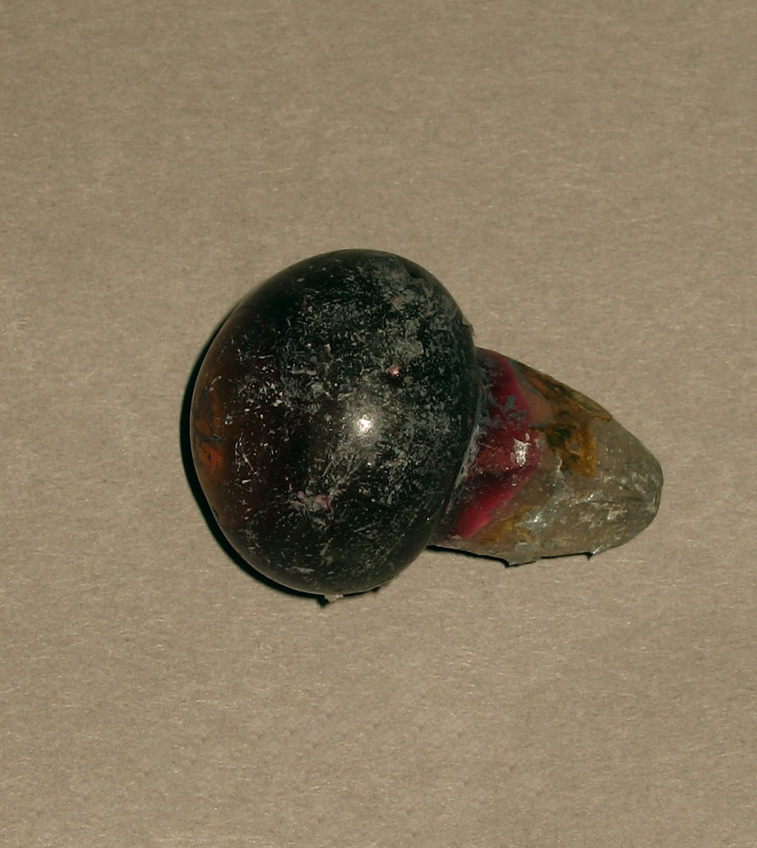 1971.0024.040 Glass fragment