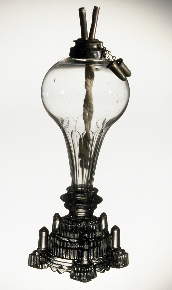 1959.1132 Glass oil lamp