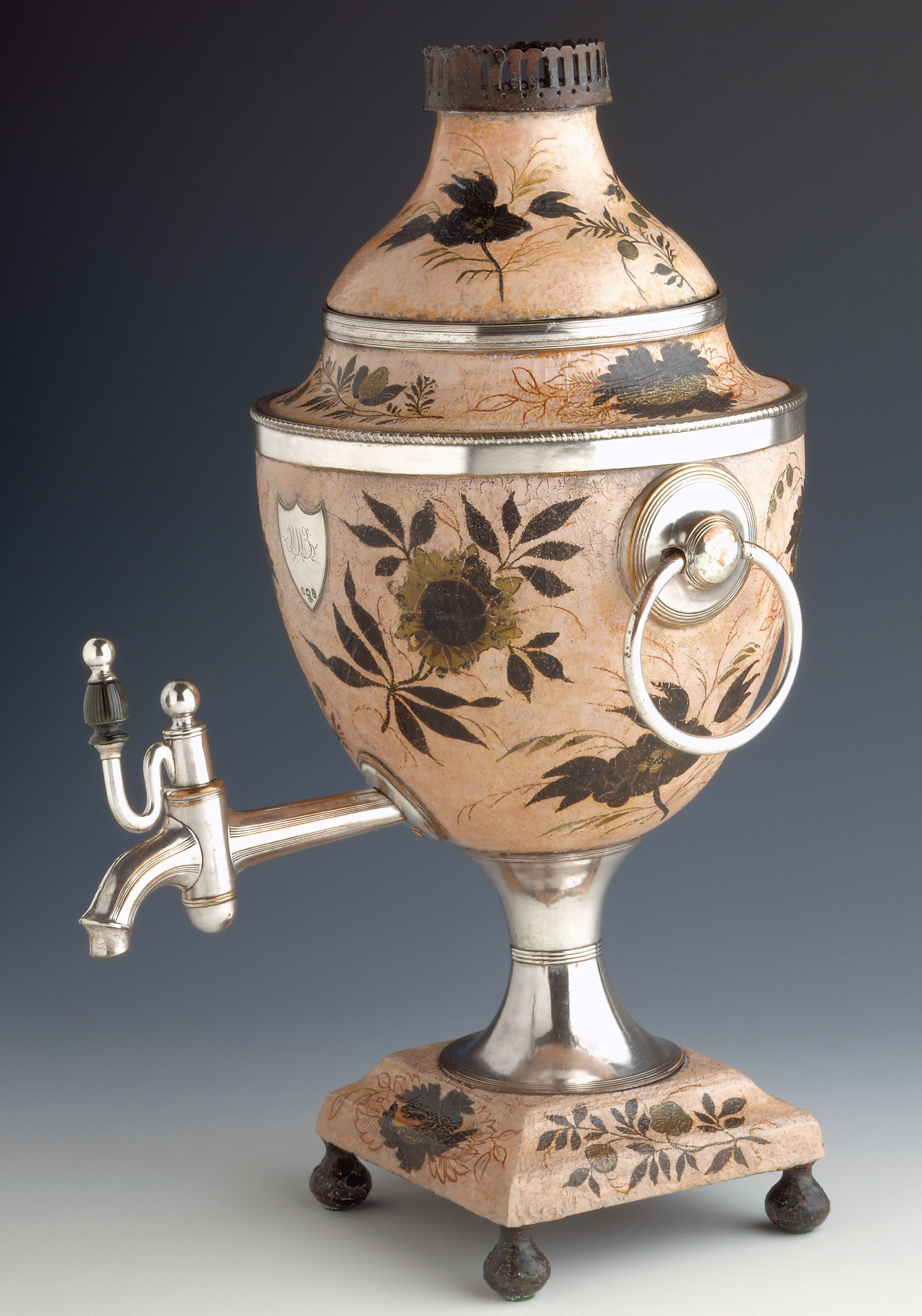 1955.0144 A, B Hot-water urn, Tea urn, view 2