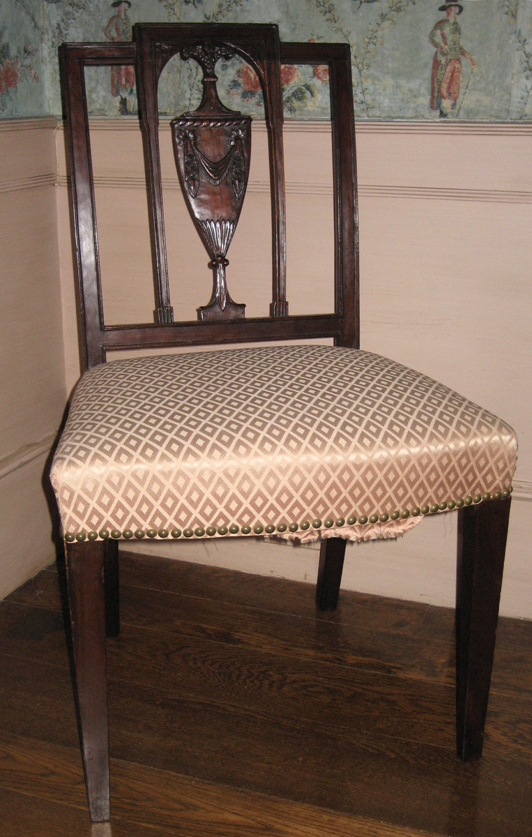 1951.0046.026 Side Chair view 1