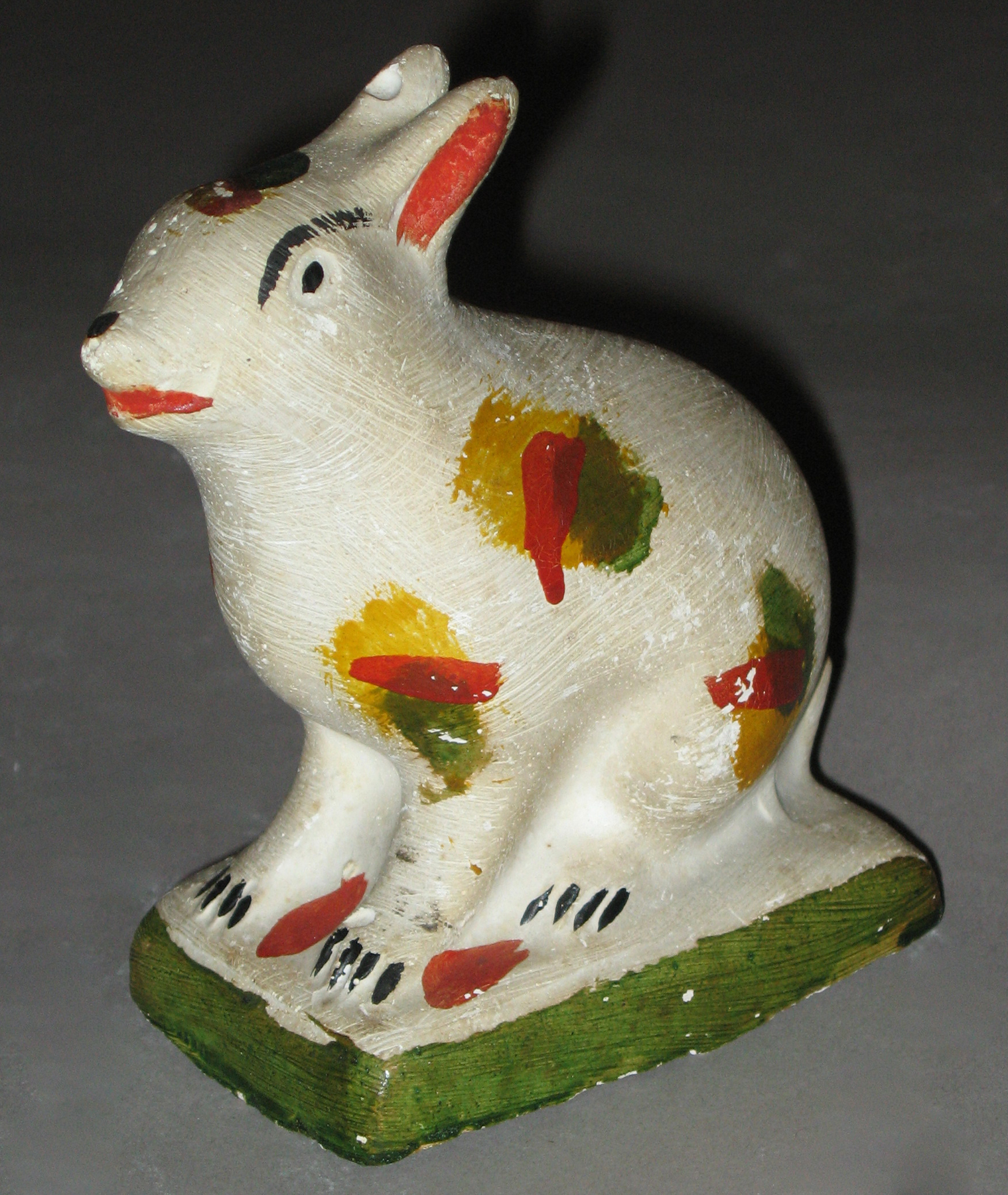 1964.1662 Chalkware rabbit