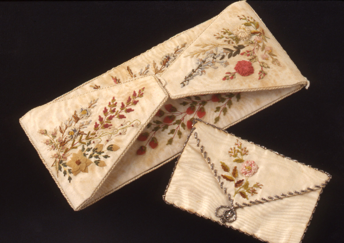 1989.0049 A, B Needlework case and envelope